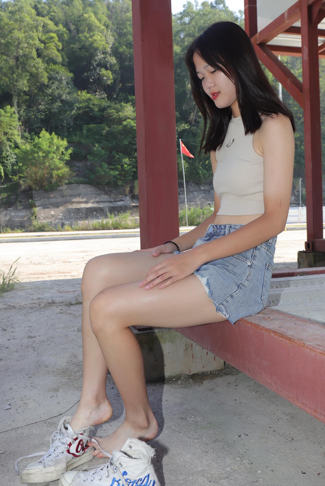 图片[15]-Pary摄影 NO.021 极品美女校花思思全程赤脚拍照后亮出脏脚底 (1）[64P] – 速更版-美库