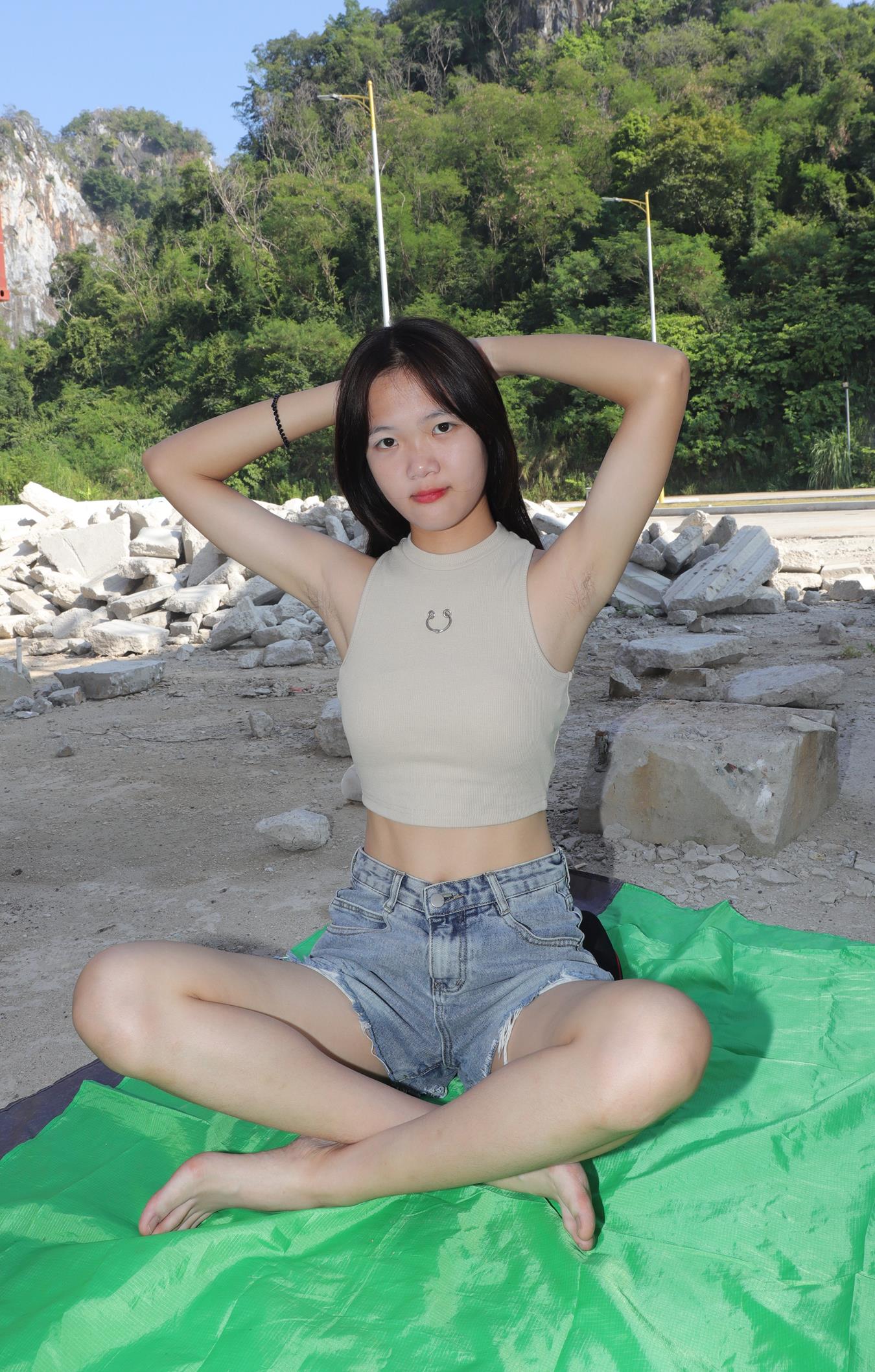 图片[17]-Pary摄影 NO.021 极品美女校花思思全程赤脚拍照后亮出脏脚底 (1）[64P] – 速更版-美库