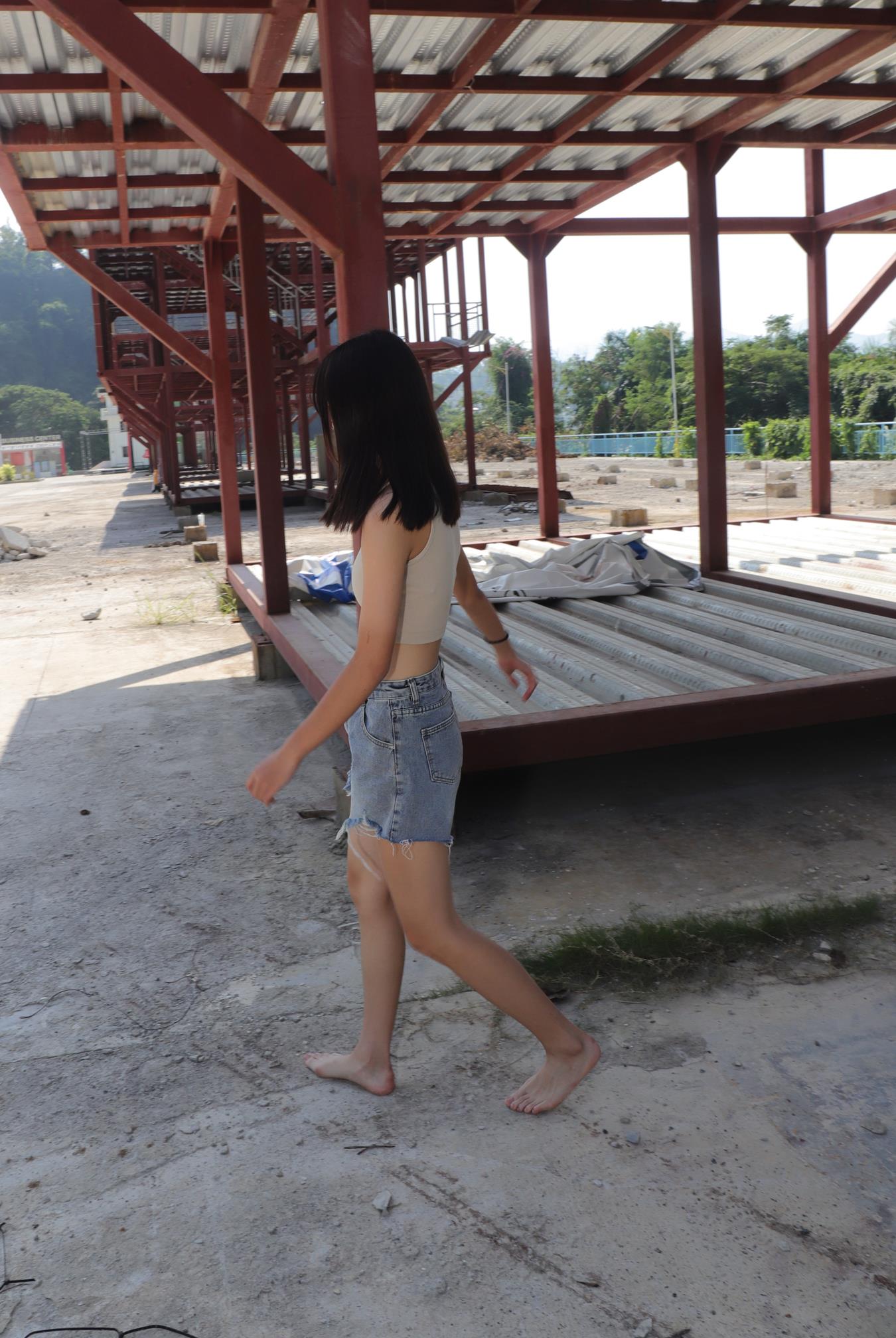 图片[55]-Pary摄影 NO.021 极品美女校花思思全程赤脚拍照后亮出脏脚底 (2）[66P] – 速更版-美库