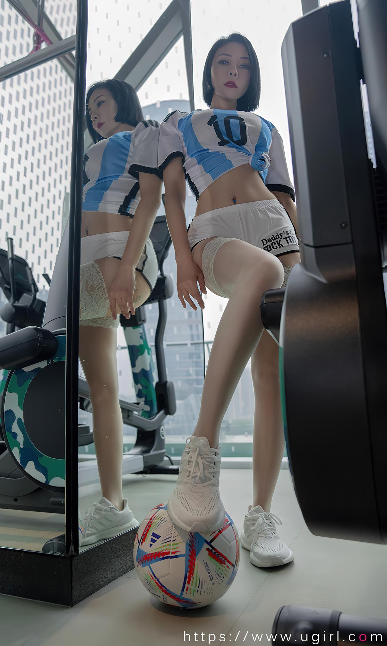 图片[30]-[爱尤物]2022 NO.2466 果儿Victoria 共度世界杯[31P] – 速更版-美库