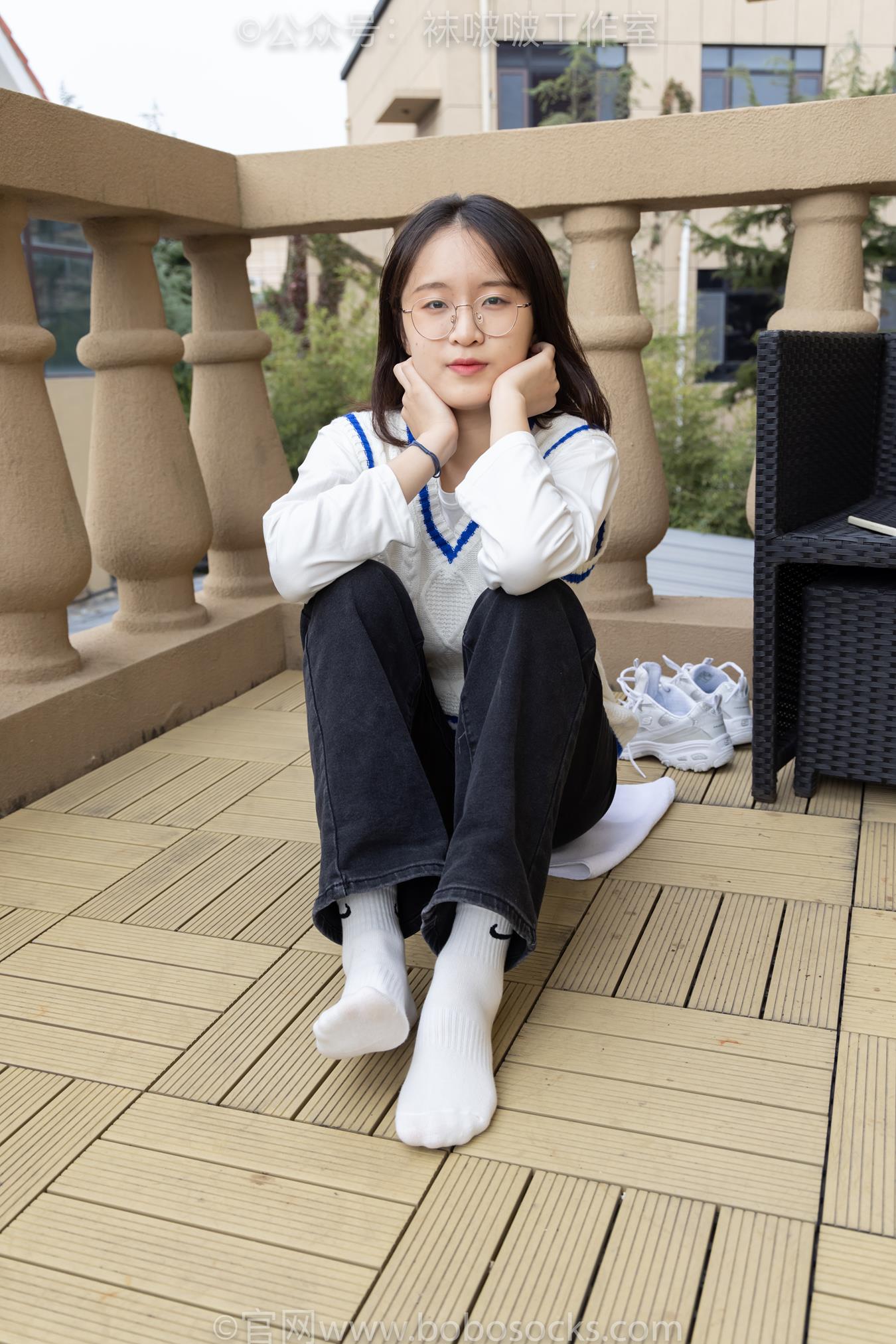 图片[48]-[BoBoSocks袜啵啵]积分限定作品 NO.007 熊熊-运动鞋、白棉袜、裸足[134P] – 速更版-美库