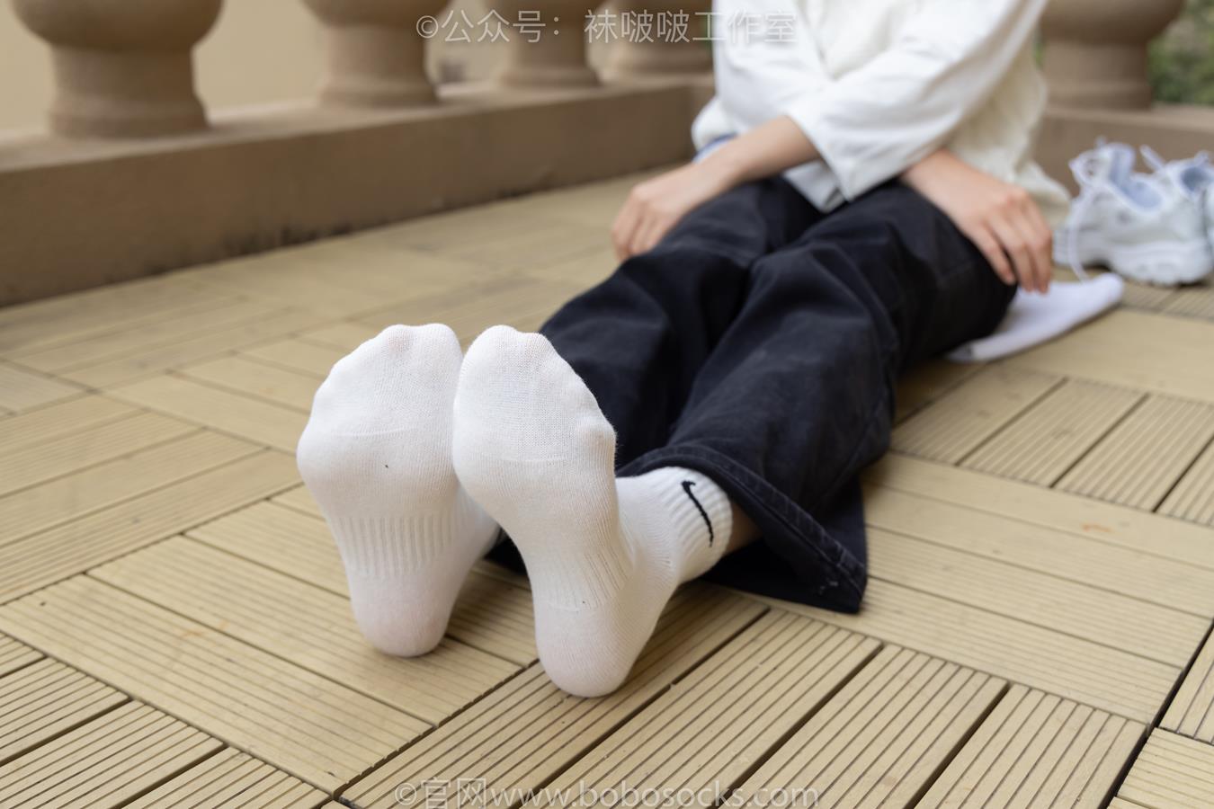 图片[49]-[BoBoSocks袜啵啵]积分限定作品 NO.007 熊熊-运动鞋、白棉袜、裸足[134P] – 速更版-美库