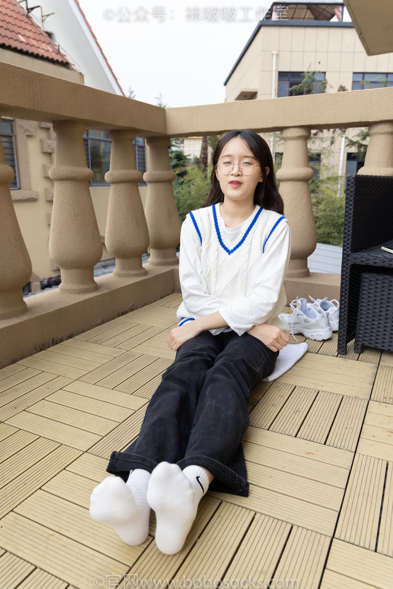 图片[56]-[BoBoSocks袜啵啵]积分限定作品 NO.007 熊熊-运动鞋、白棉袜、裸足[134P] – 速更版-美库