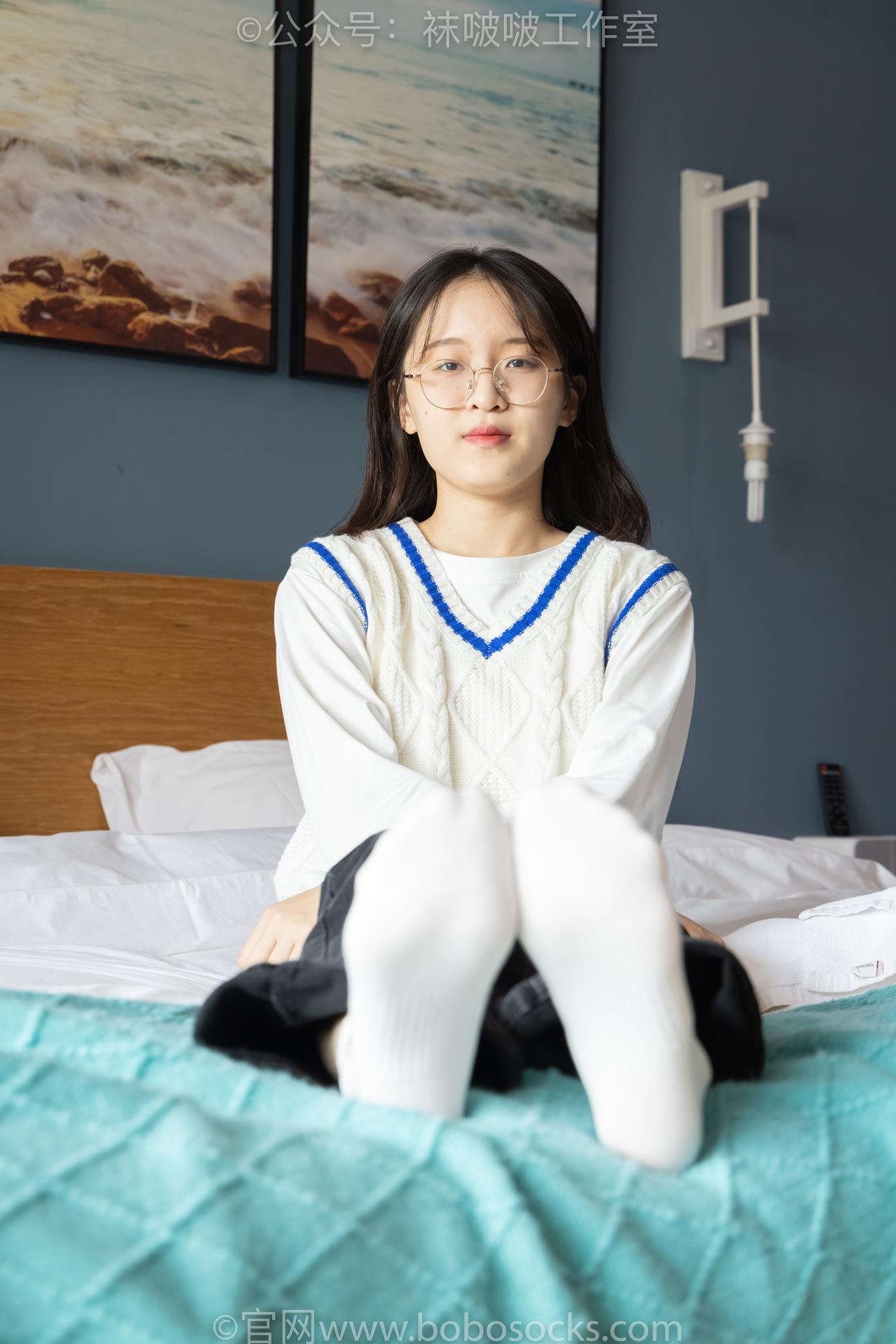 图片[61]-[BoBoSocks袜啵啵]积分限定作品 NO.007 熊熊-运动鞋、白棉袜、裸足[134P] – 速更版-美库