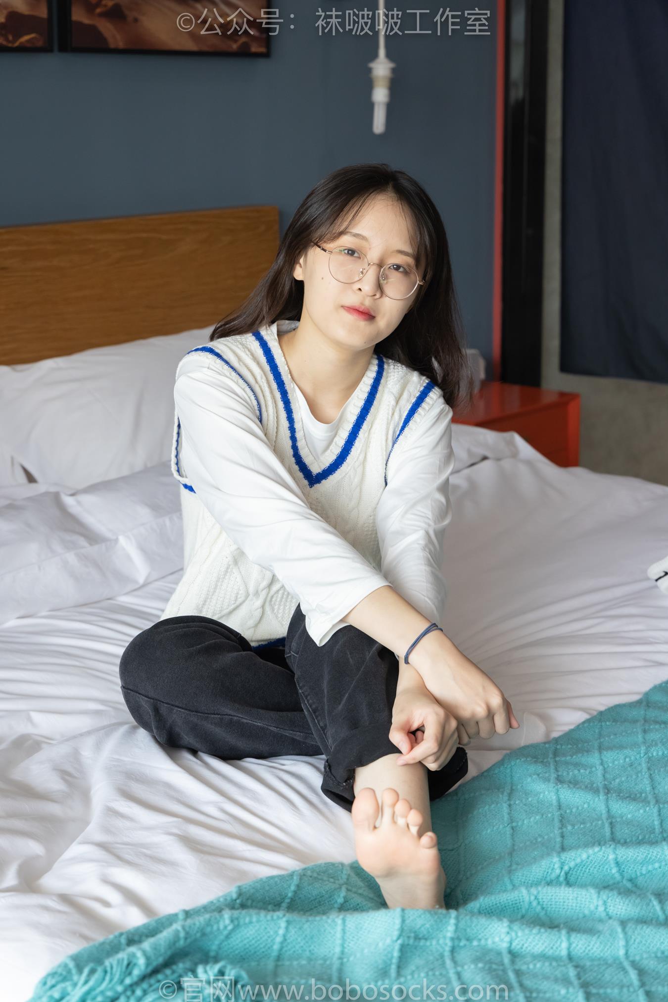 图片[77]-[BoBoSocks袜啵啵]积分限定作品 NO.007 熊熊-运动鞋、白棉袜、裸足[134P] – 速更版-美库