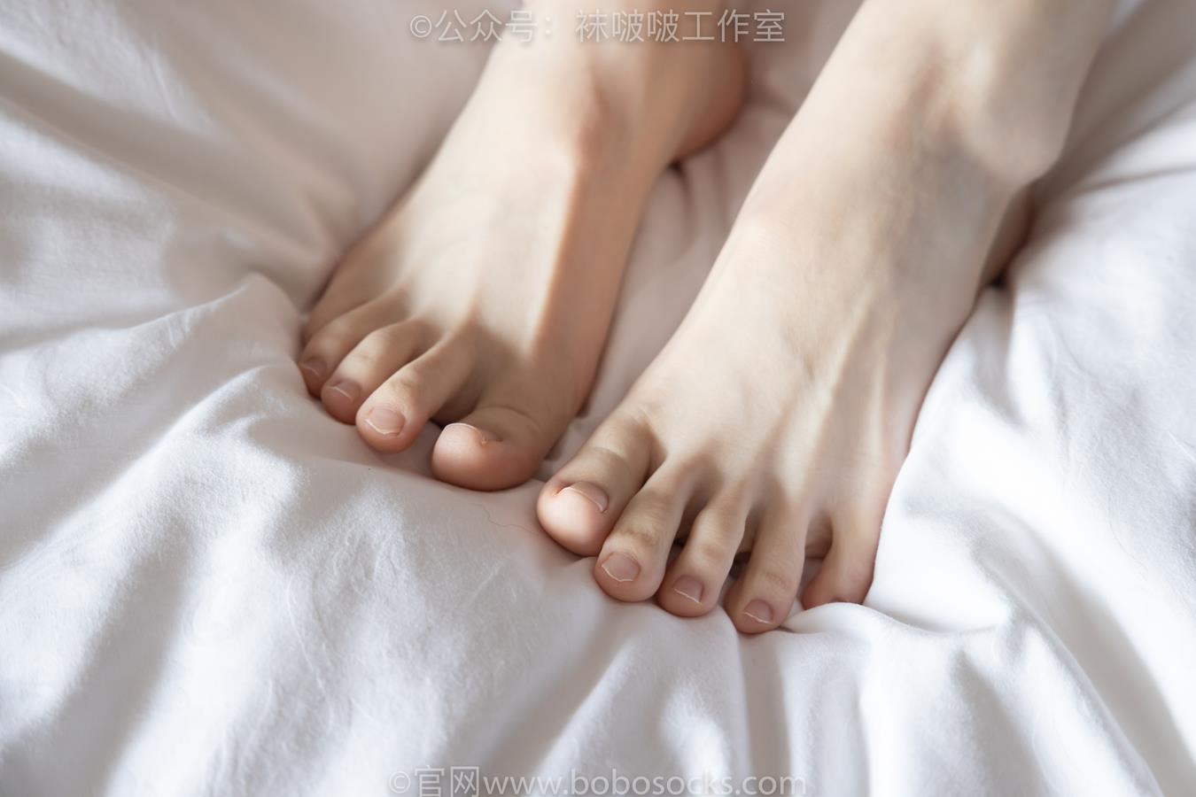 图片[90]-[BoBoSocks袜啵啵]积分限定作品 NO.007 熊熊-运动鞋、白棉袜、裸足[134P] – 速更版-美库