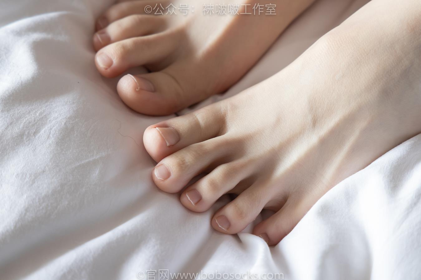 图片[91]-[BoBoSocks袜啵啵]积分限定作品 NO.007 熊熊-运动鞋、白棉袜、裸足[134P] – 速更版-美库