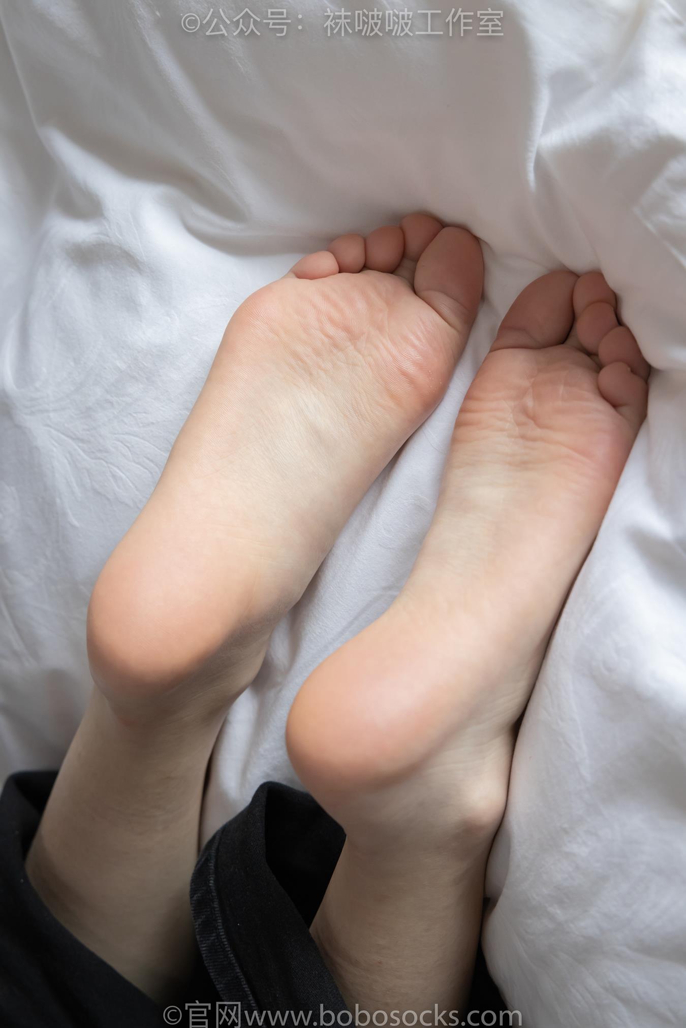 图片[114]-[BoBoSocks袜啵啵]积分限定作品 NO.007 熊熊-运动鞋、白棉袜、裸足[134P] – 速更版-美库