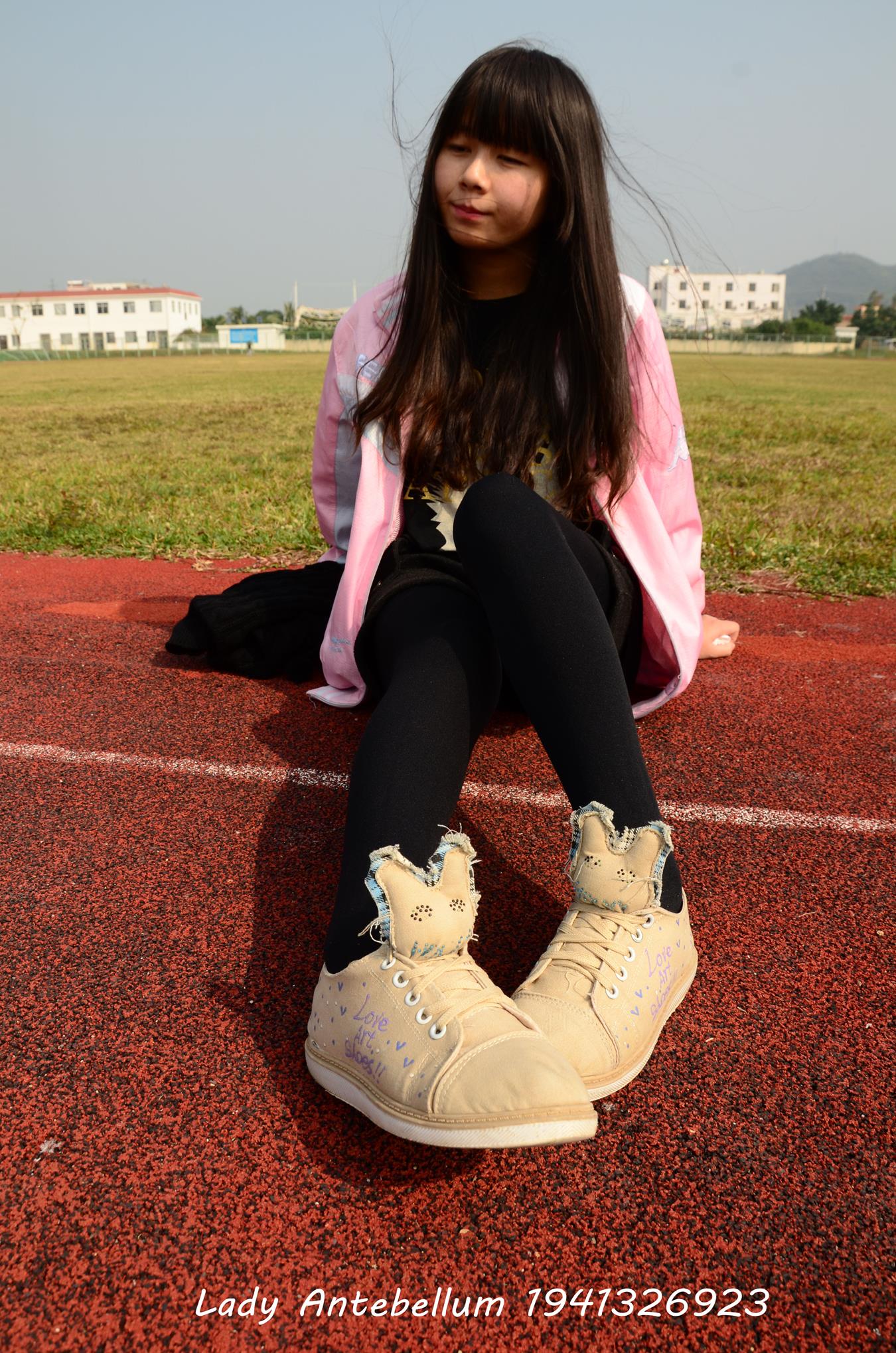 图片[22]-[战前女神] 美腿美足精品摄影套图 017 [84P] – 速更版-美库