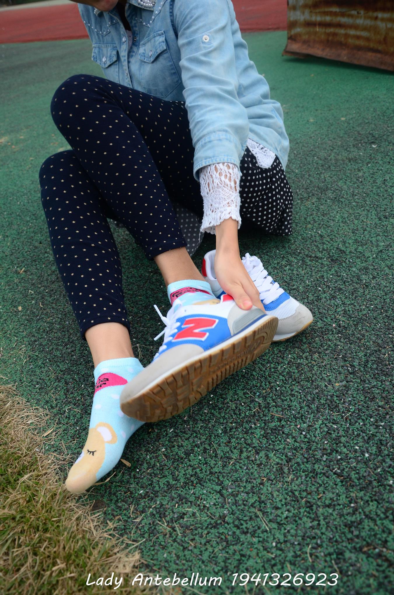 图片[25]-[战前女神] 美腿美足精品摄影套图 018 (2) [72P] – 速更版-美库