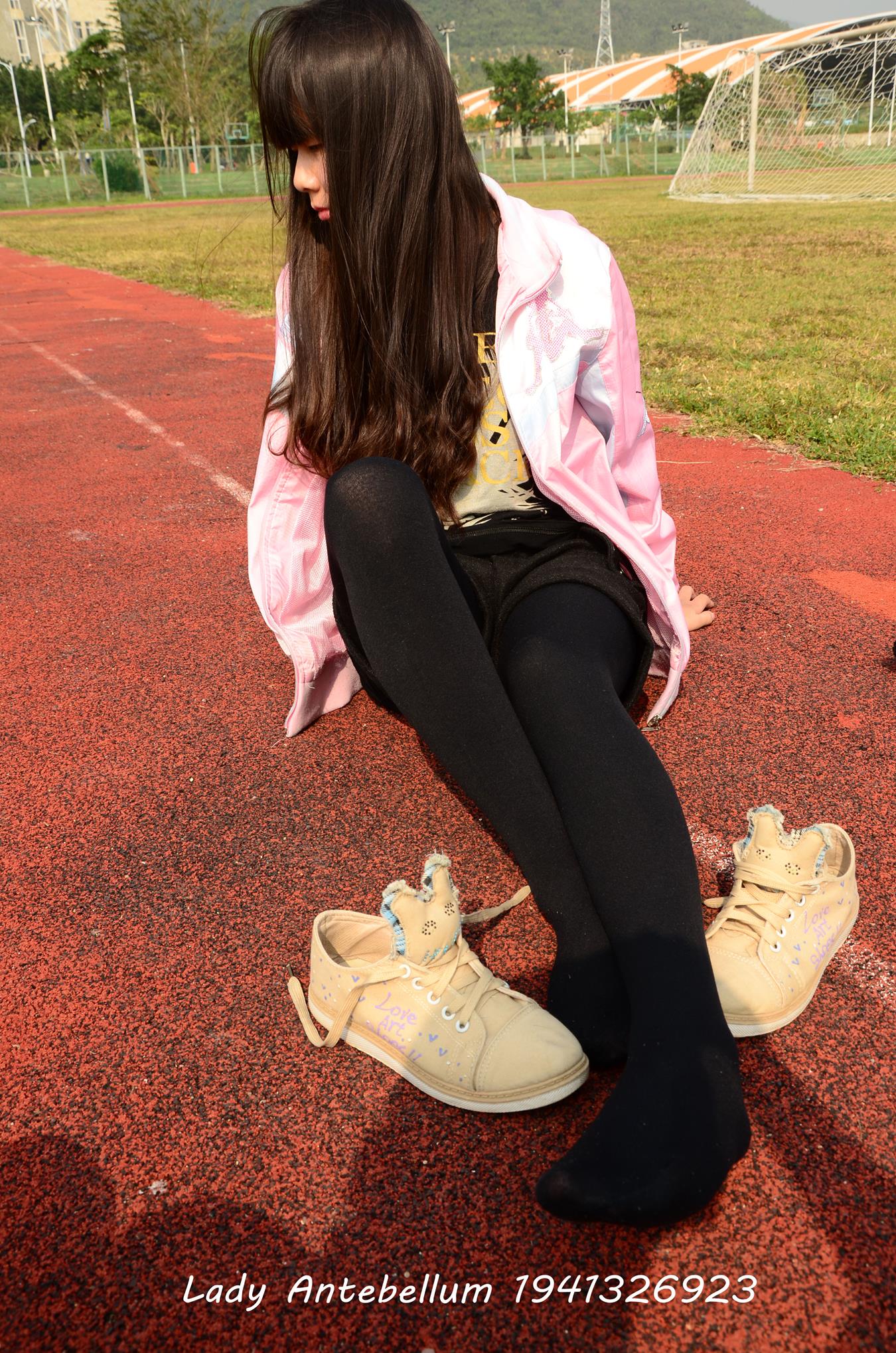 图片[67]-[战前女神] 美腿美足精品摄影套图 017 [84P] – 速更版-美库