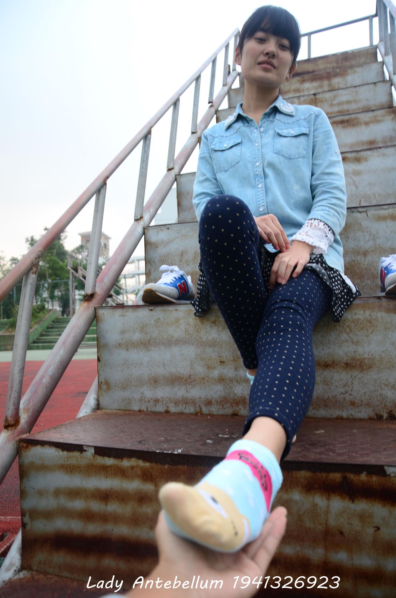 图片[63]-[战前女神] 美腿美足精品摄影套图 018 (2) [72P] – 速更版-美库