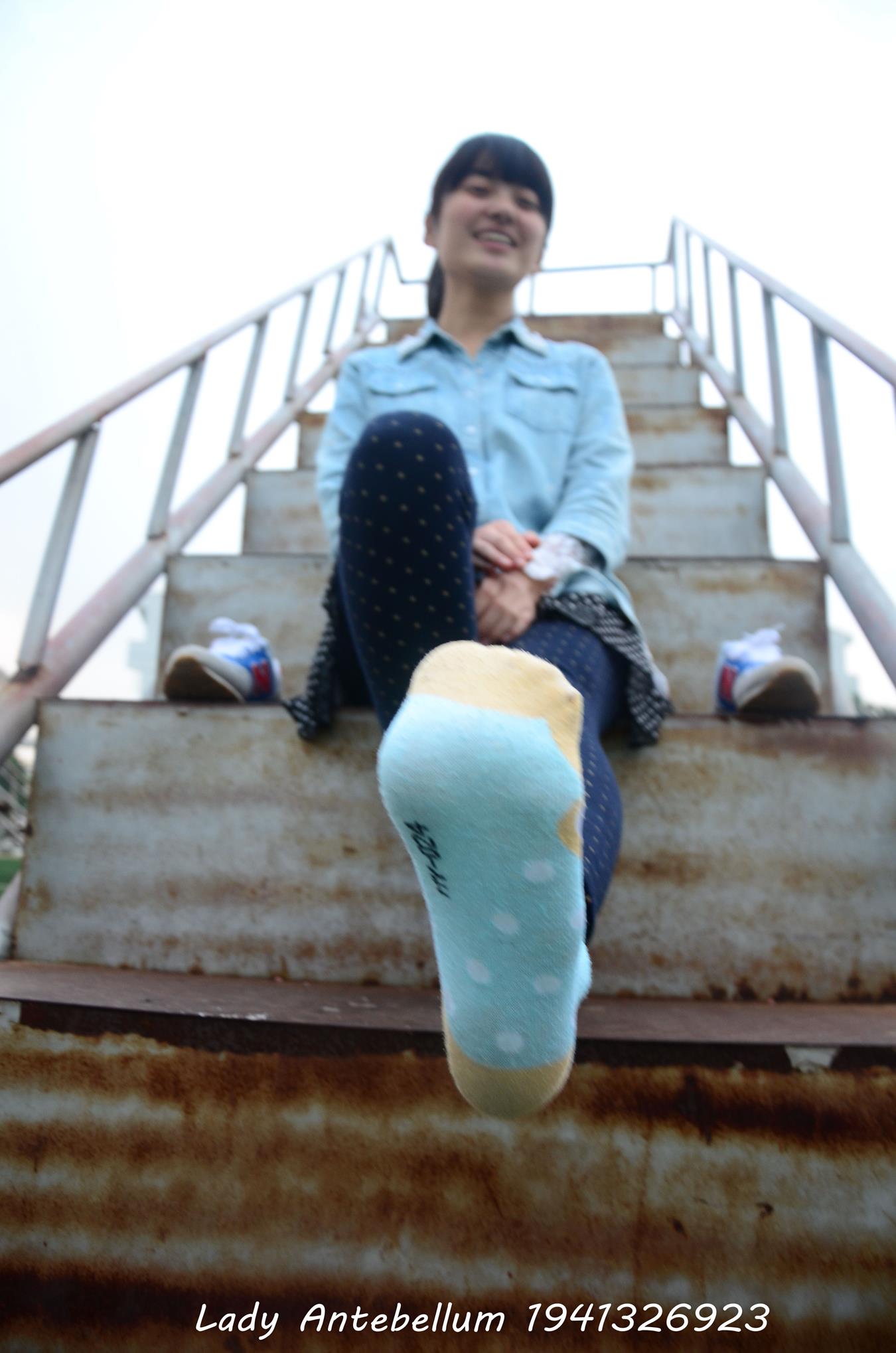 图片[67]-[战前女神] 美腿美足精品摄影套图 018 (2) [72P] – 速更版-美库