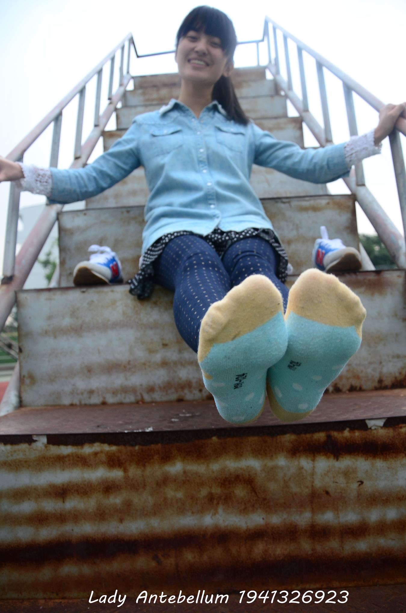 图片[73]-[战前女神] 美腿美足精品摄影套图 018 (2) [72P] – 速更版-美库