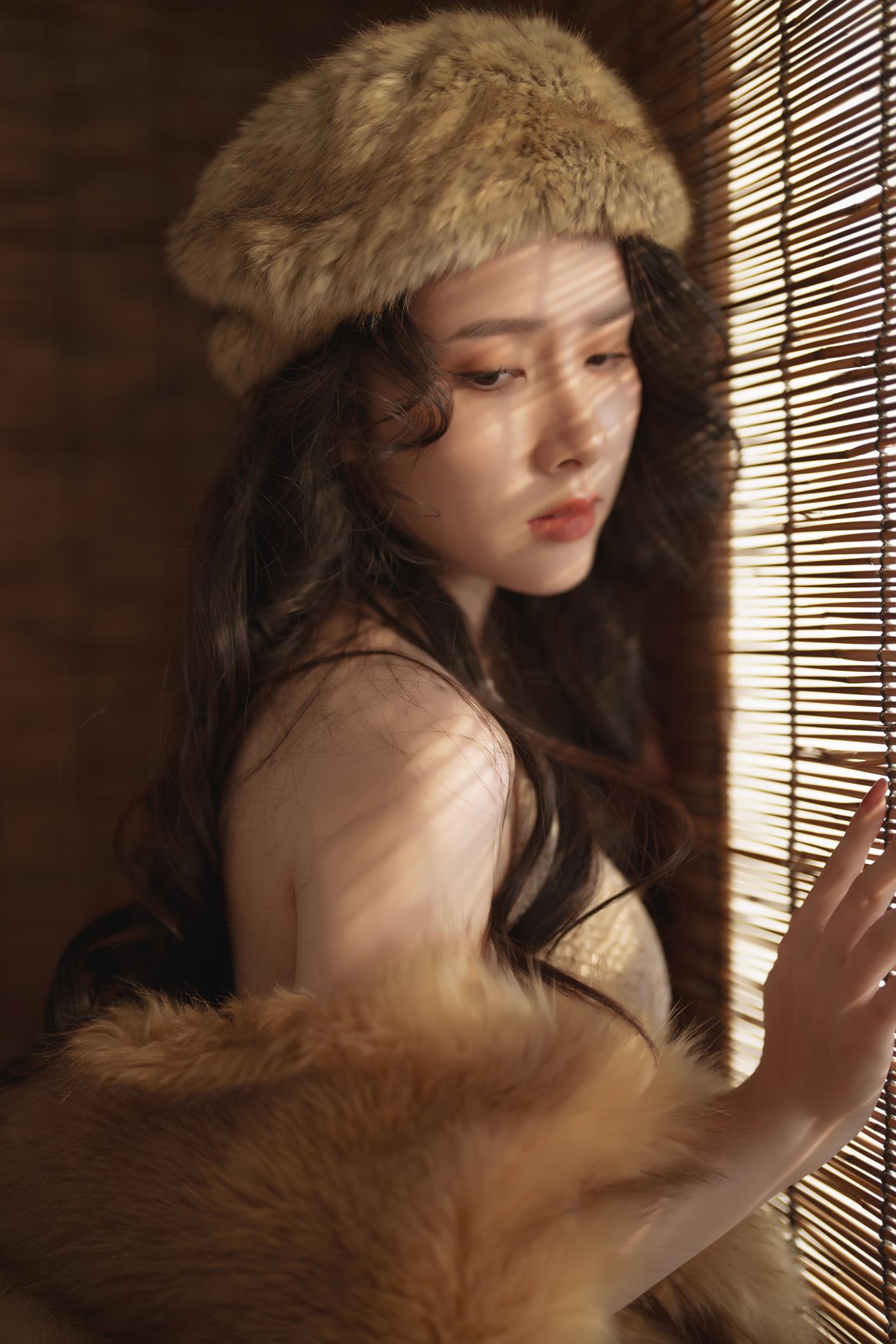 图片[20]-[YITUYU艺图语] 2022.01.30 柴火屋里的暧昧时光 姚妹 [43P] – 速更版-美库