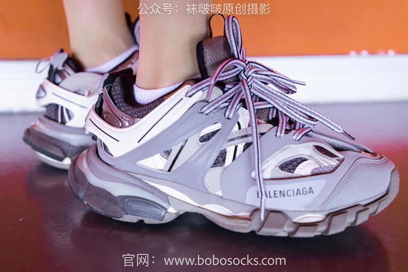 图片[28]-[BoBoSocks袜啵啵]积分限定作品 NO.010 稚予-巴黎世家运动鞋、白棉袜、肉丝[144P] – 速更版-美库