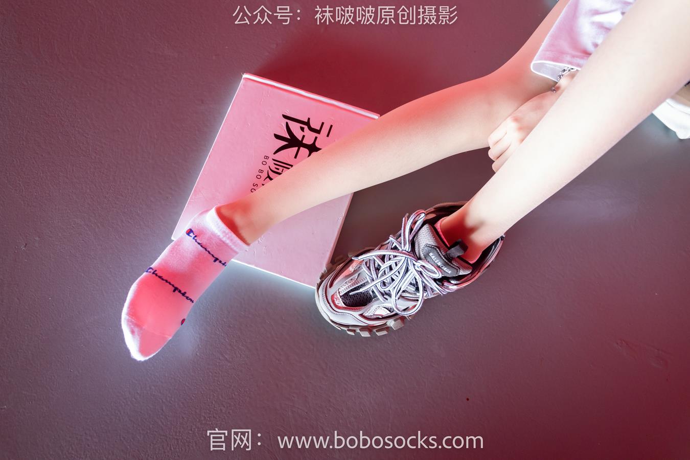 图片[52]-[BoBoSocks袜啵啵]积分限定作品 NO.010 稚予-巴黎世家运动鞋、白棉袜、肉丝[144P] – 速更版-美库