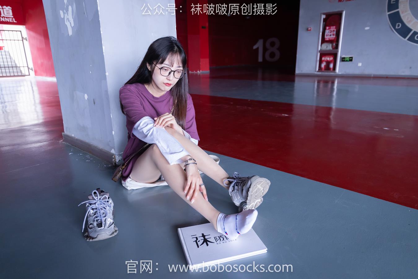 图片[55]-[BoBoSocks袜啵啵]积分限定作品 NO.010 稚予-巴黎世家运动鞋、白棉袜、肉丝[144P] – 速更版-美库