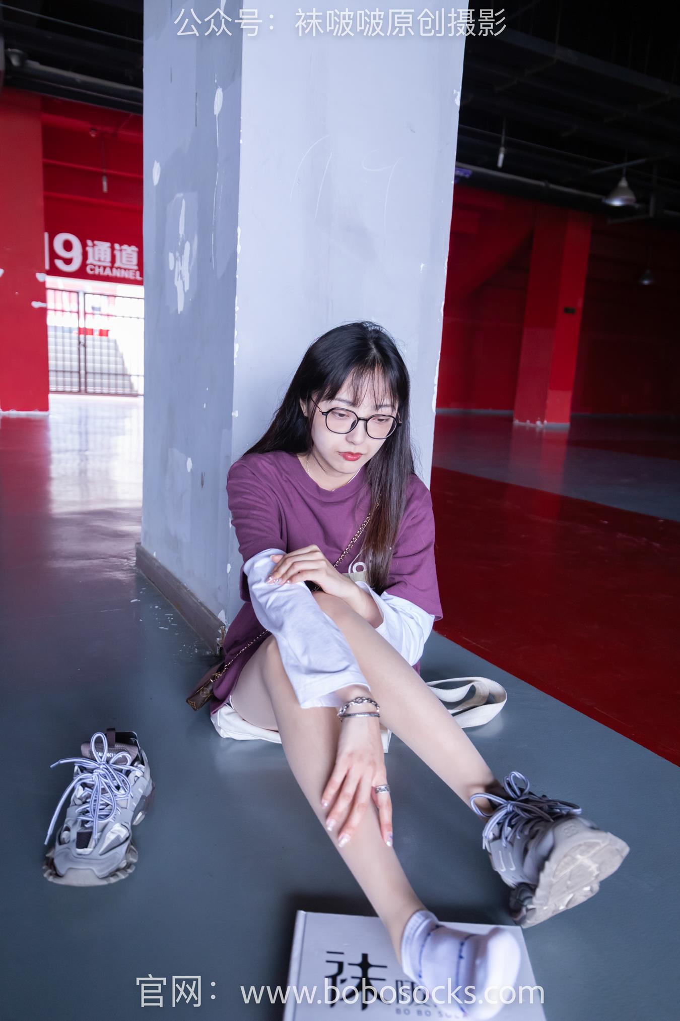 图片[56]-[BoBoSocks袜啵啵]积分限定作品 NO.010 稚予-巴黎世家运动鞋、白棉袜、肉丝[144P] – 速更版-美库