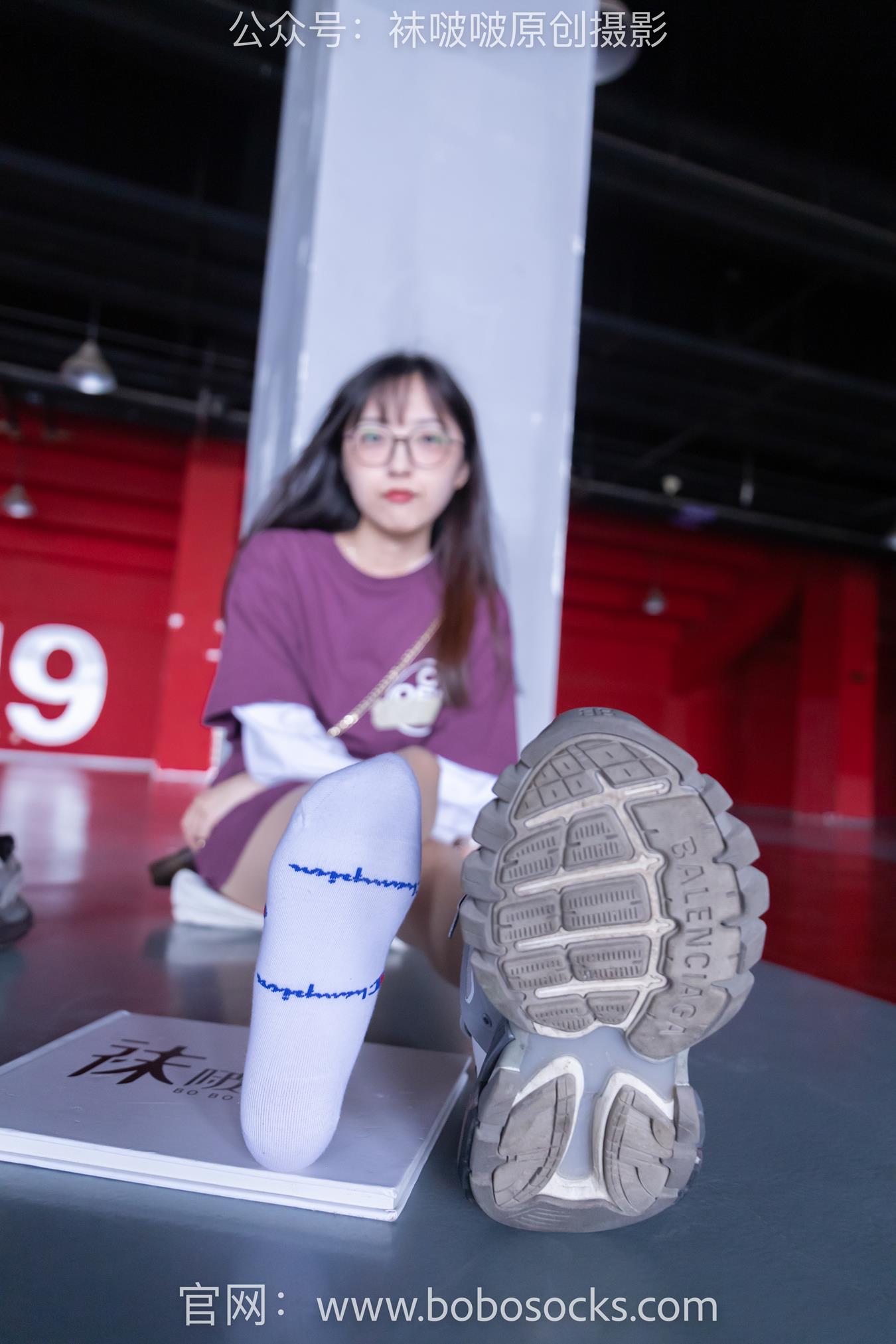 图片[57]-[BoBoSocks袜啵啵]积分限定作品 NO.010 稚予-巴黎世家运动鞋、白棉袜、肉丝[144P] – 速更版-美库