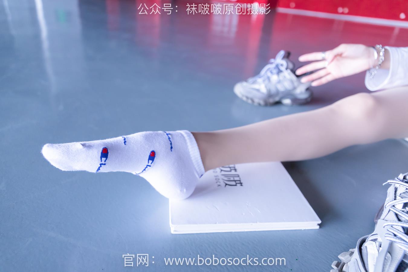 图片[63]-[BoBoSocks袜啵啵]积分限定作品 NO.010 稚予-巴黎世家运动鞋、白棉袜、肉丝[144P] – 速更版-美库