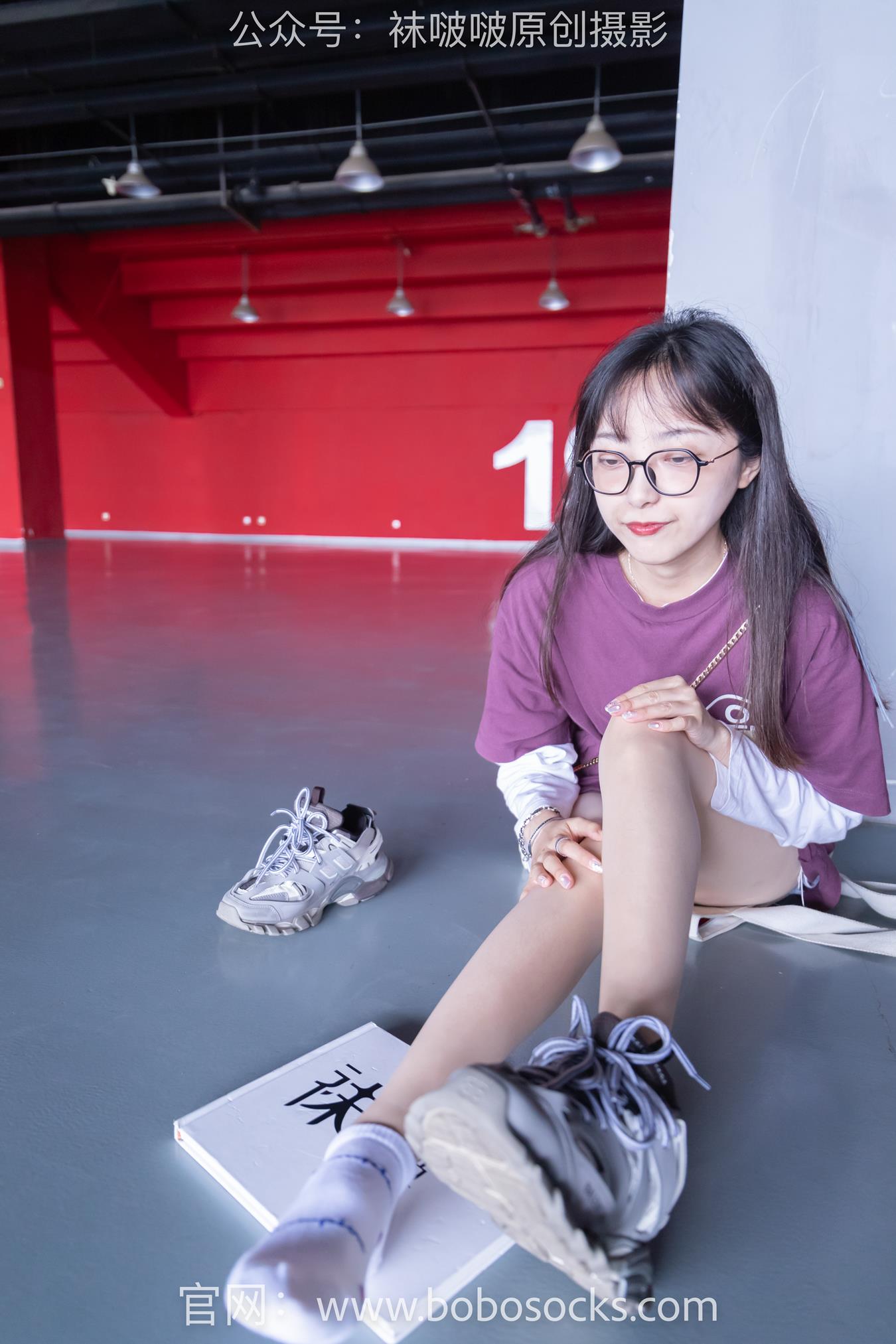 图片[64]-[BoBoSocks袜啵啵]积分限定作品 NO.010 稚予-巴黎世家运动鞋、白棉袜、肉丝[144P] – 速更版-美库