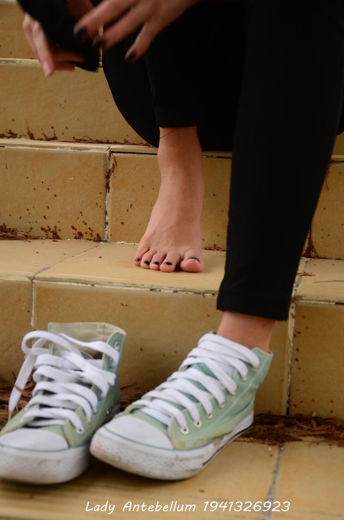 图片[17]-[战前女神] 美腿美足精品摄影套图 022 [53P] – 速更版-美库