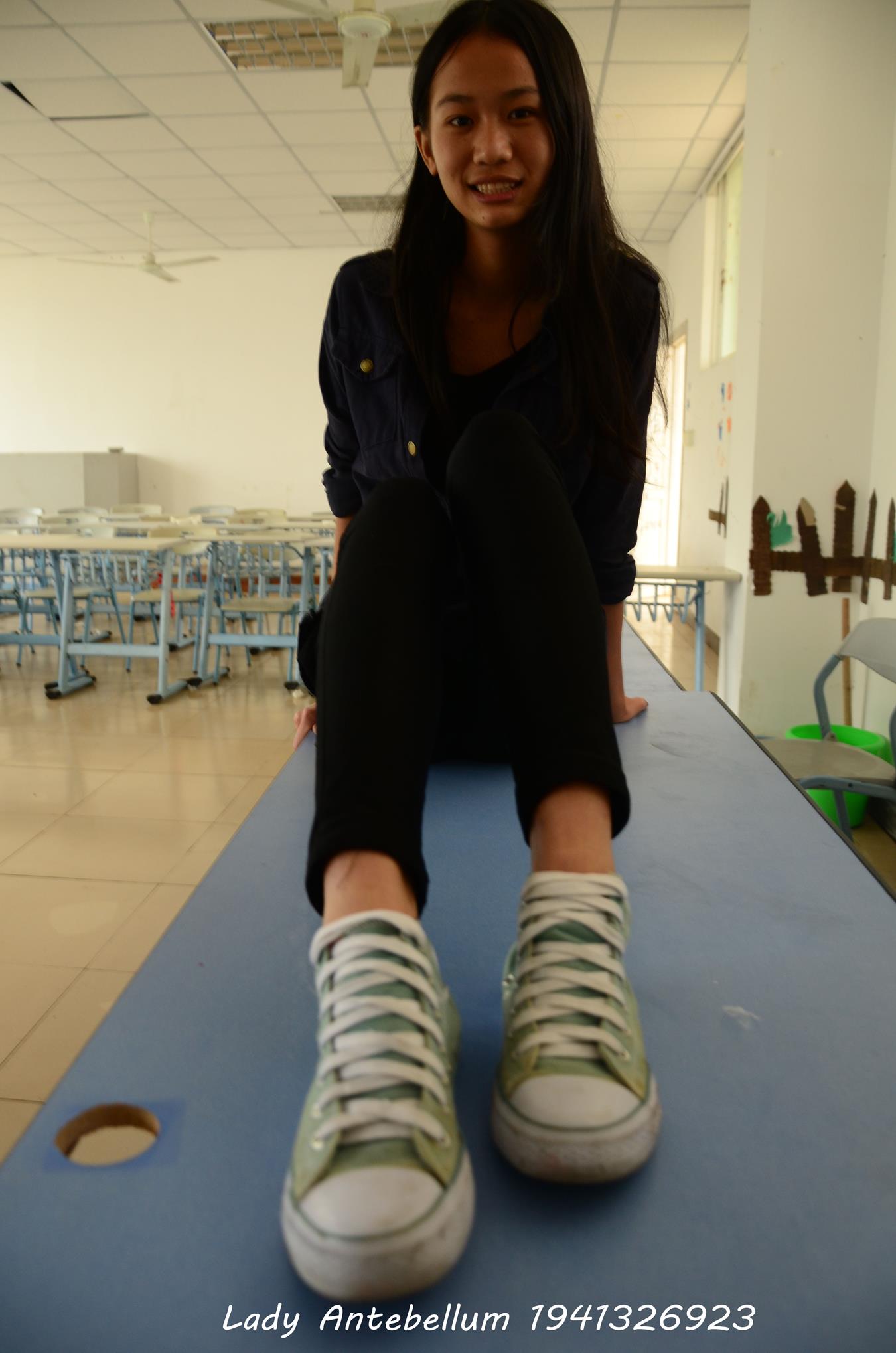 图片[33]-[战前女神] 美腿美足精品摄影套图 022 [53P] – 速更版-美库