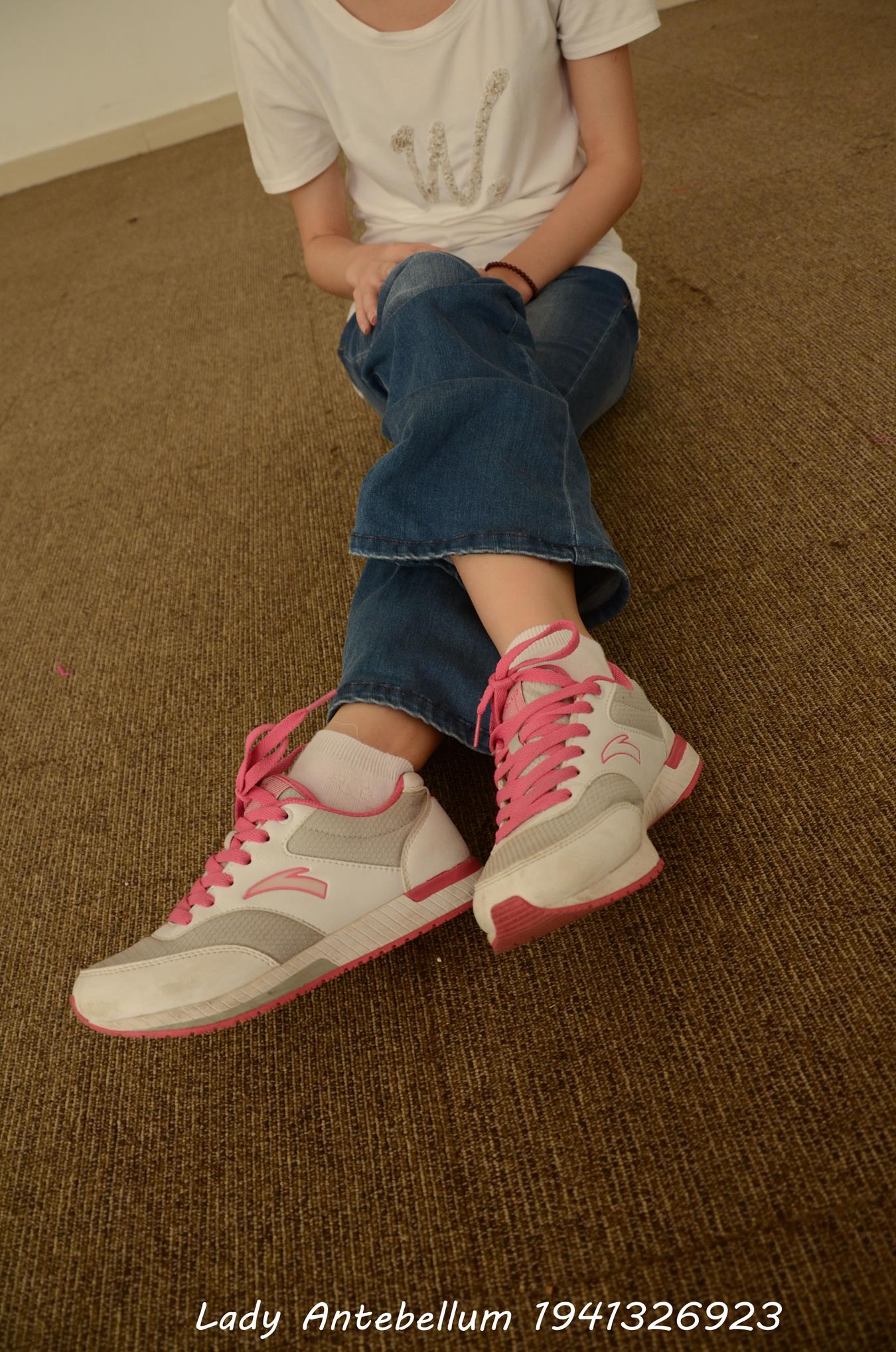 图片[18]-[战前女神] 美腿美足精品摄影套图 024 (1) [84P] – 速更版-美库