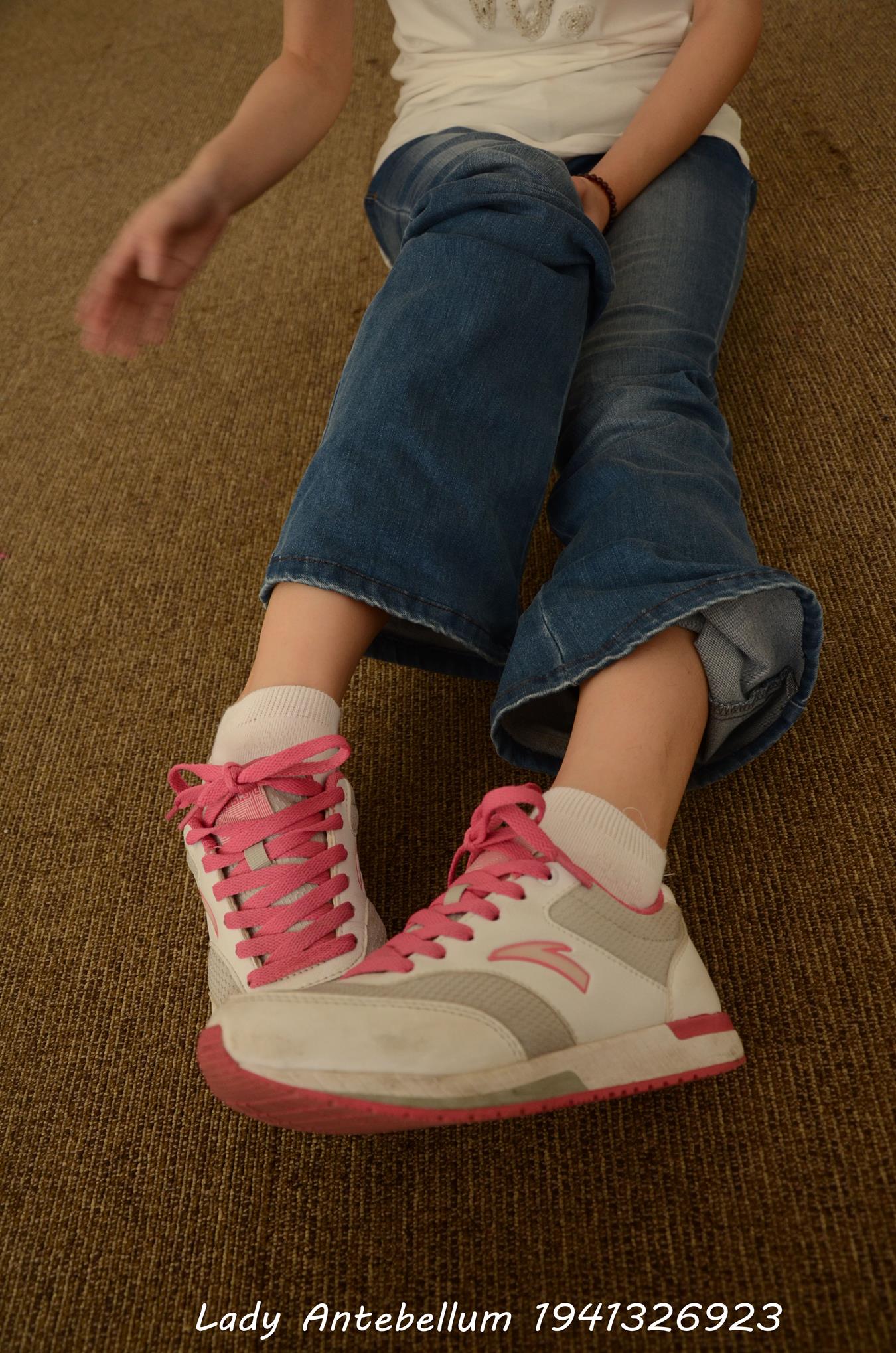 图片[21]-[战前女神] 美腿美足精品摄影套图 024 (1) [84P] – 速更版-美库