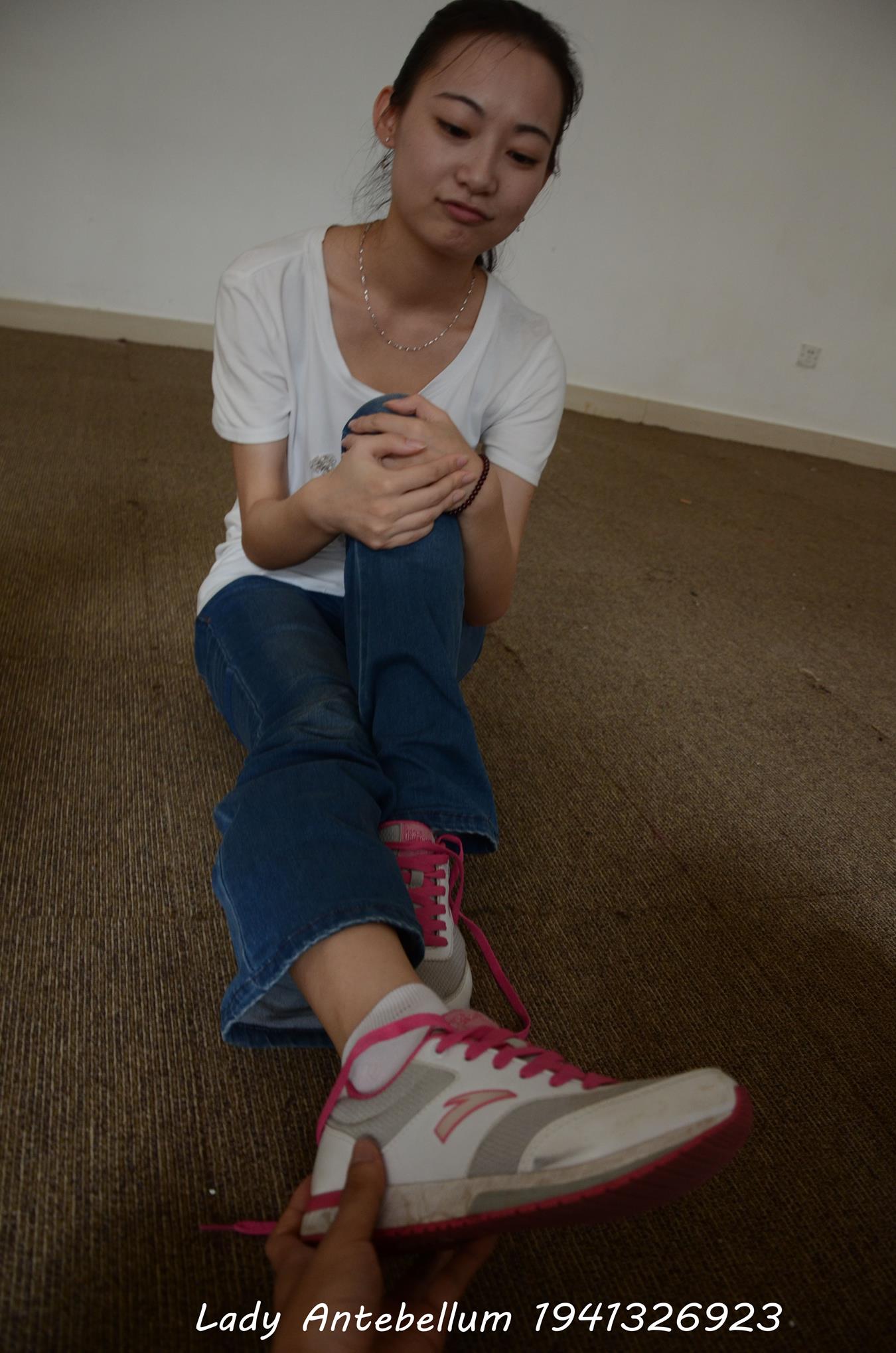 图片[34]-[战前女神] 美腿美足精品摄影套图 024 (1) [84P] – 速更版-美库