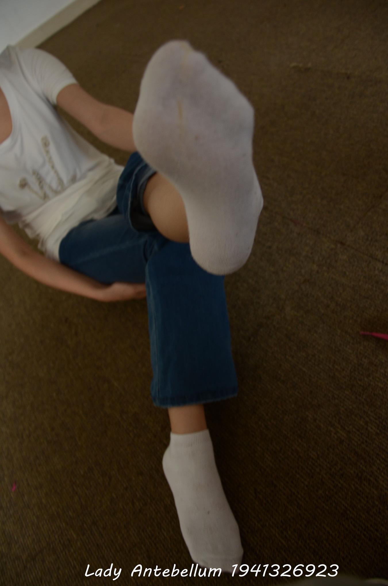 图片[37]-[战前女神] 美腿美足精品摄影套图 024 (2) [84P] – 速更版-美库