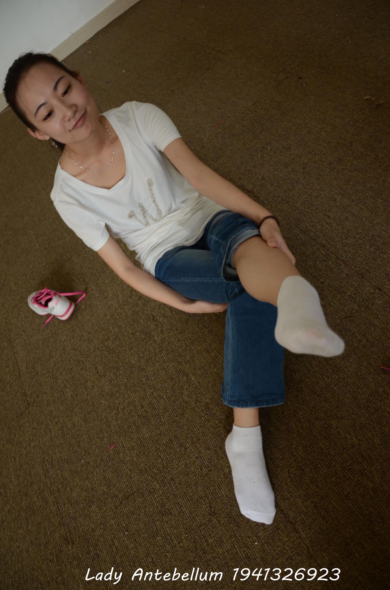 图片[39]-[战前女神] 美腿美足精品摄影套图 024 (2) [84P] – 速更版-美库