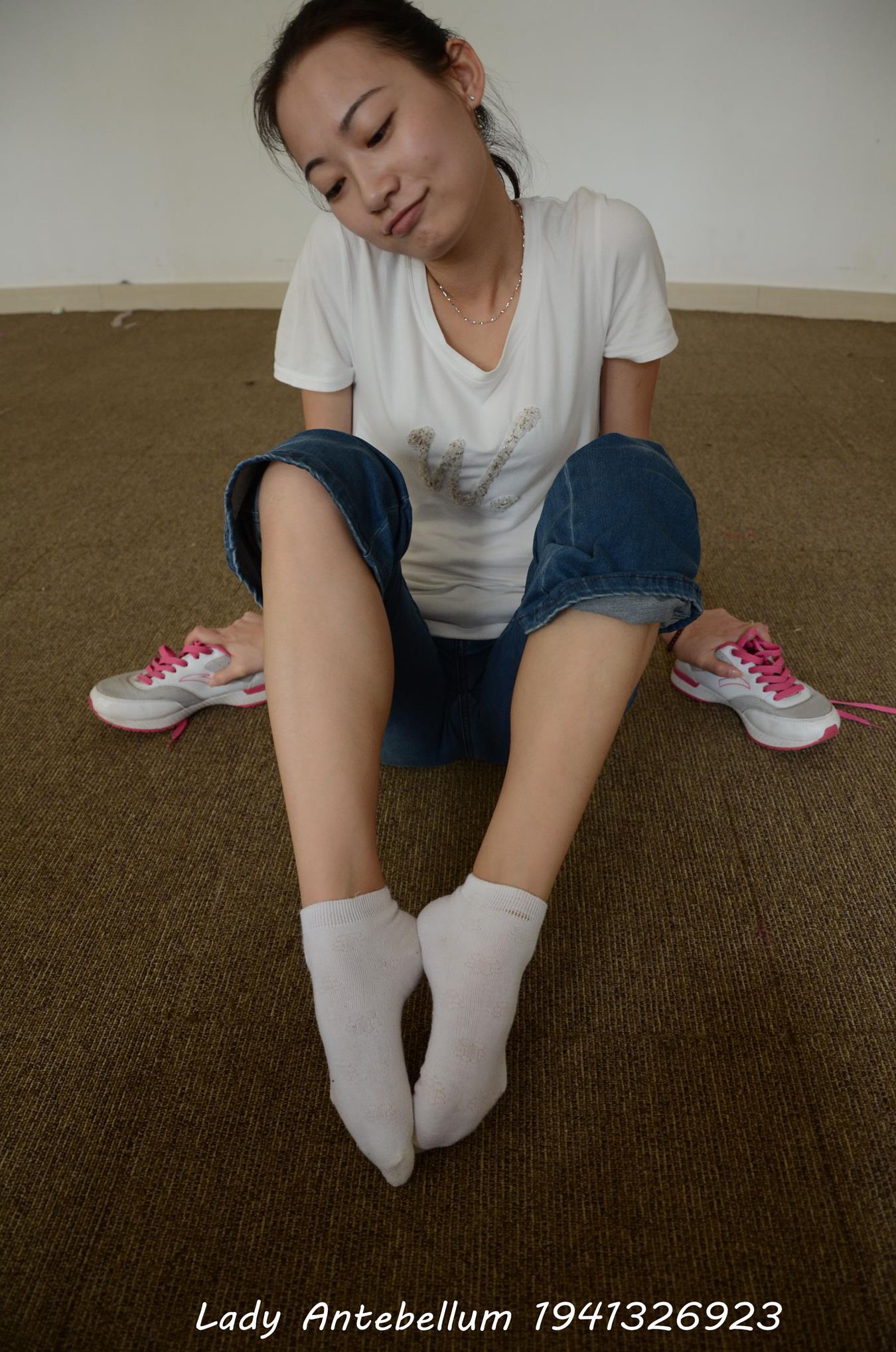 图片[46]-[战前女神] 美腿美足精品摄影套图 024 (2) [84P] – 速更版-美库