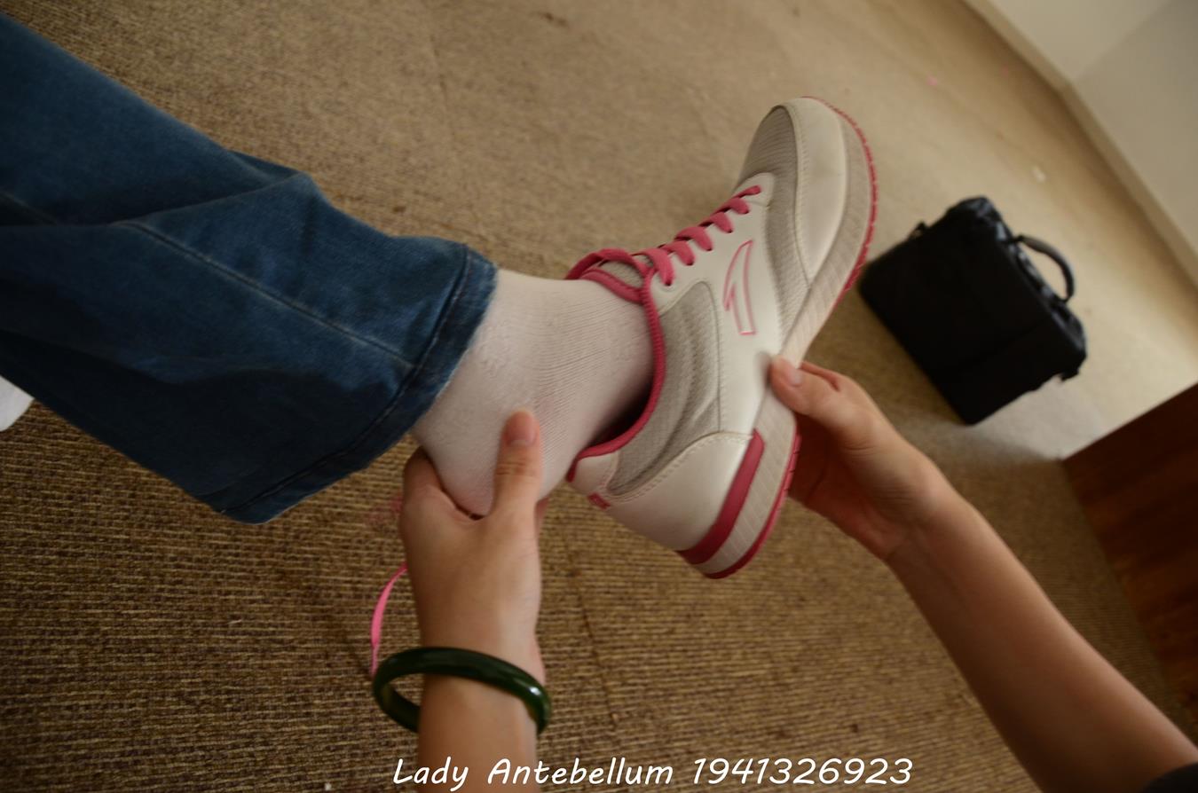 图片[57]-[战前女神] 美腿美足精品摄影套图 024 (1) [84P] – 速更版-美库