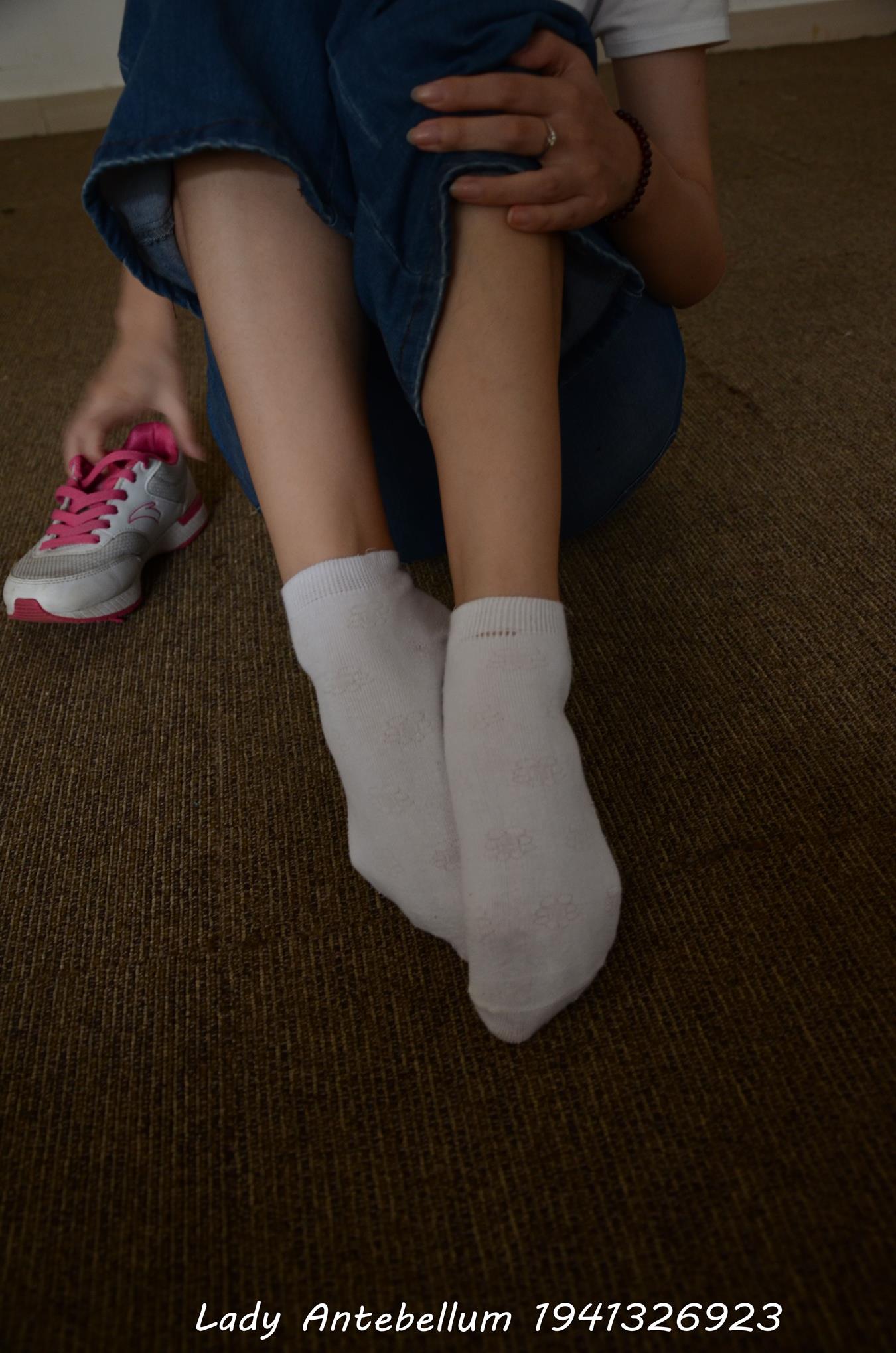 图片[76]-[战前女神] 美腿美足精品摄影套图 024 (1) [84P] – 速更版-美库