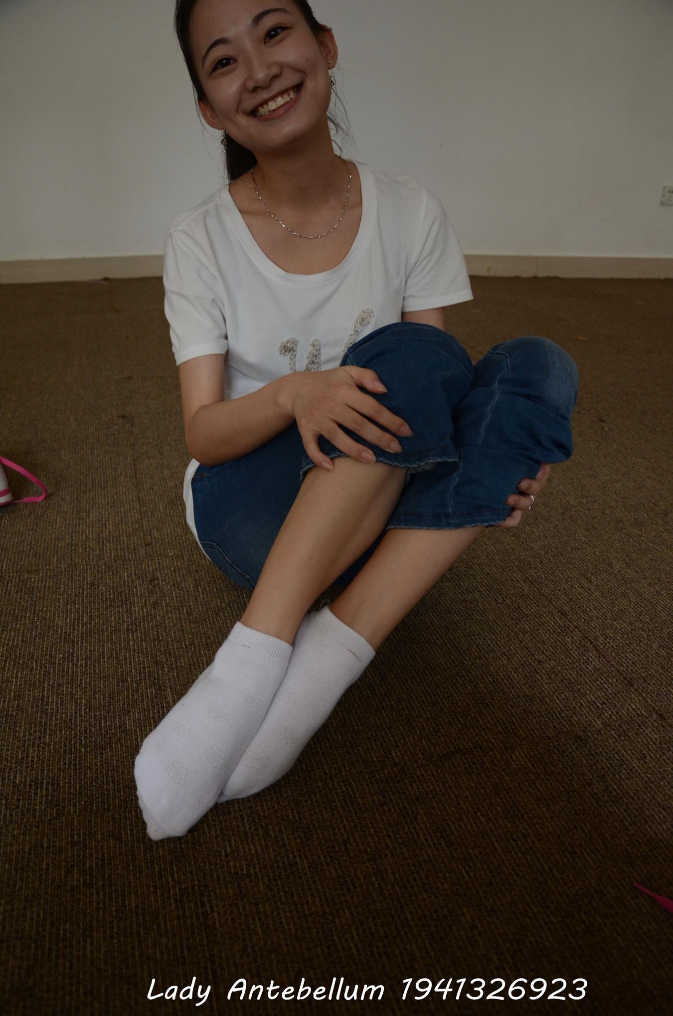 图片[79]-[战前女神] 美腿美足精品摄影套图 024 (1) [84P] – 速更版-美库