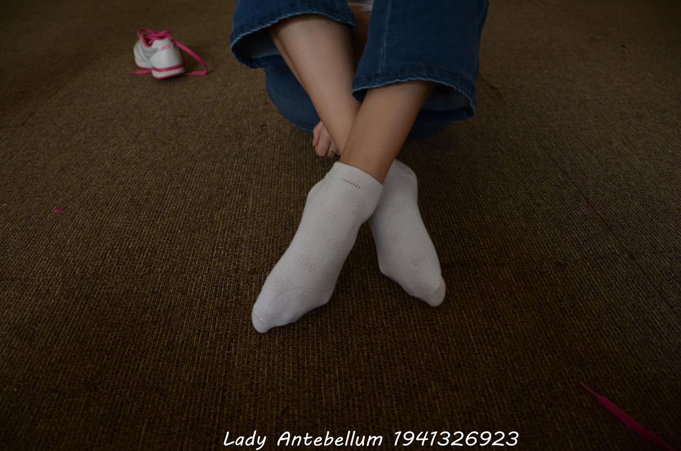 图片[80]-[战前女神] 美腿美足精品摄影套图 024 (1) [84P] – 速更版-美库