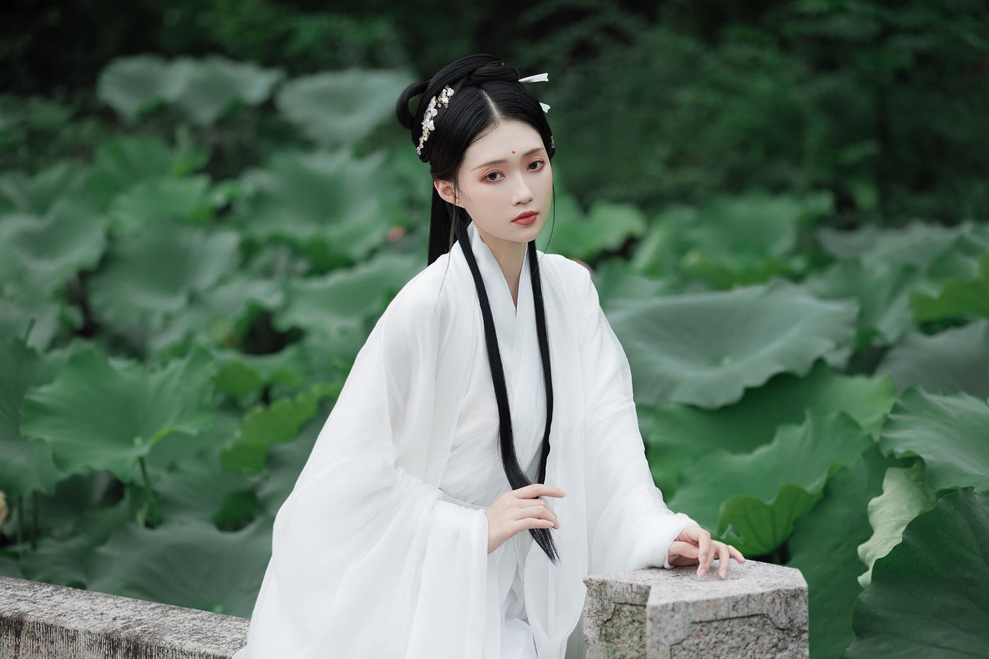 图片[24]-[YITUYU艺图语] 2022.02.02 层波潋滟远山横 一笑一倾城 柳柳杨柳柳_ [23P] – 速更版-美库