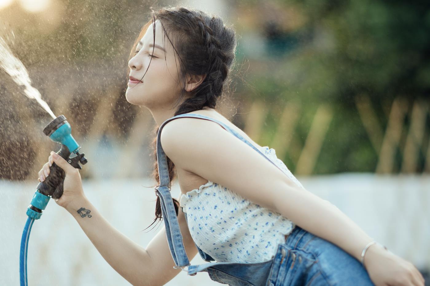 图片[22]-[YITUYU艺图语] 2022.02.02 来自夏日玩水的简单快乐 喵喵喵是锦儿呀 [55P] – 速更版-美库