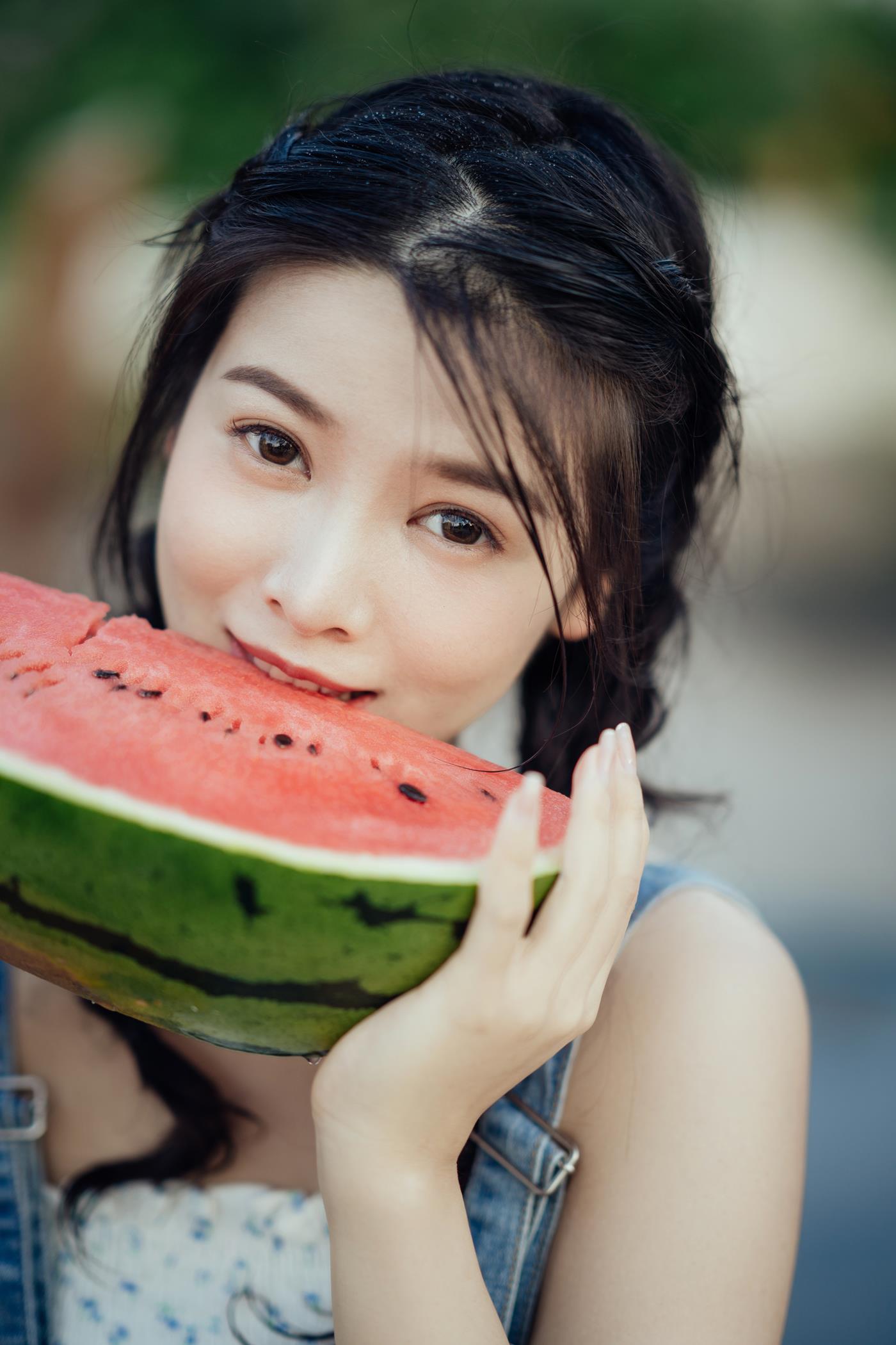 图片[35]-[YITUYU艺图语] 2022.02.02 来自夏日玩水的简单快乐 喵喵喵是锦儿呀 [55P] – 速更版-美库