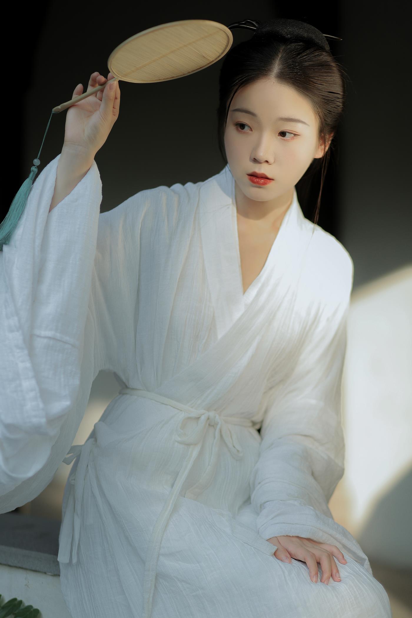 图片[15]-[YITUYU艺图语] 2022.02.03 白茶无事别清欢 一方伊人yi [25P] – 速更版-美库