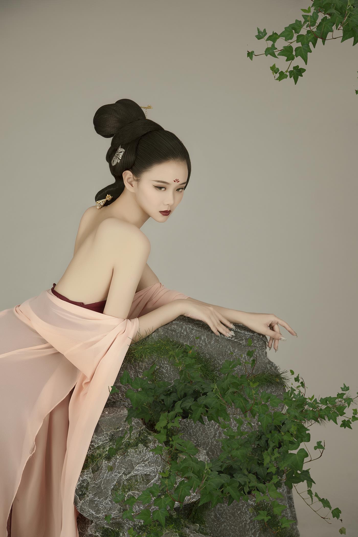 图片[12]-[YITUYU艺图语] 2022.02.03 折轻扇 欣宝 [23P] – 速更版-美库