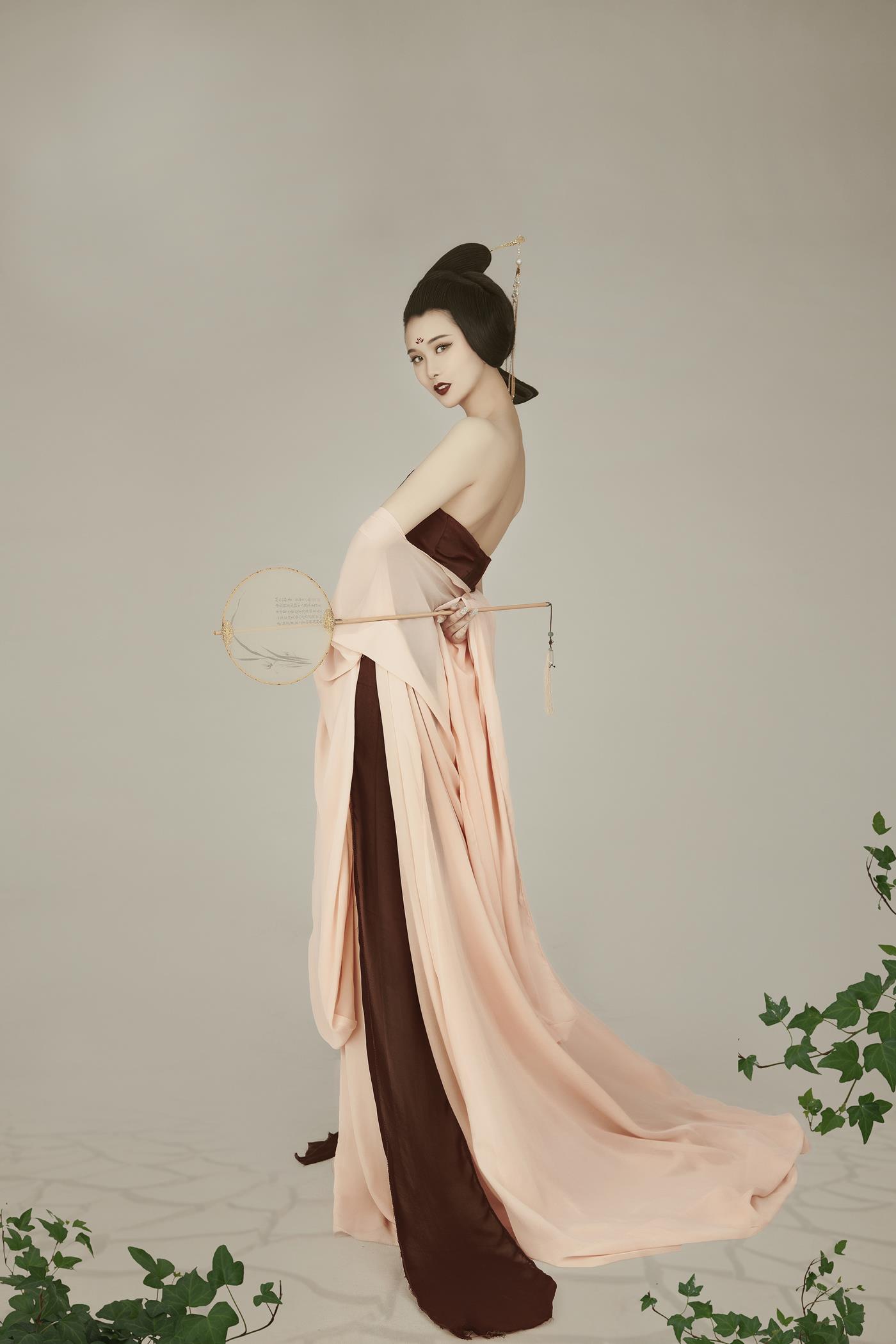 图片[19]-[YITUYU艺图语] 2022.02.03 折轻扇 欣宝 [23P] – 速更版-美库