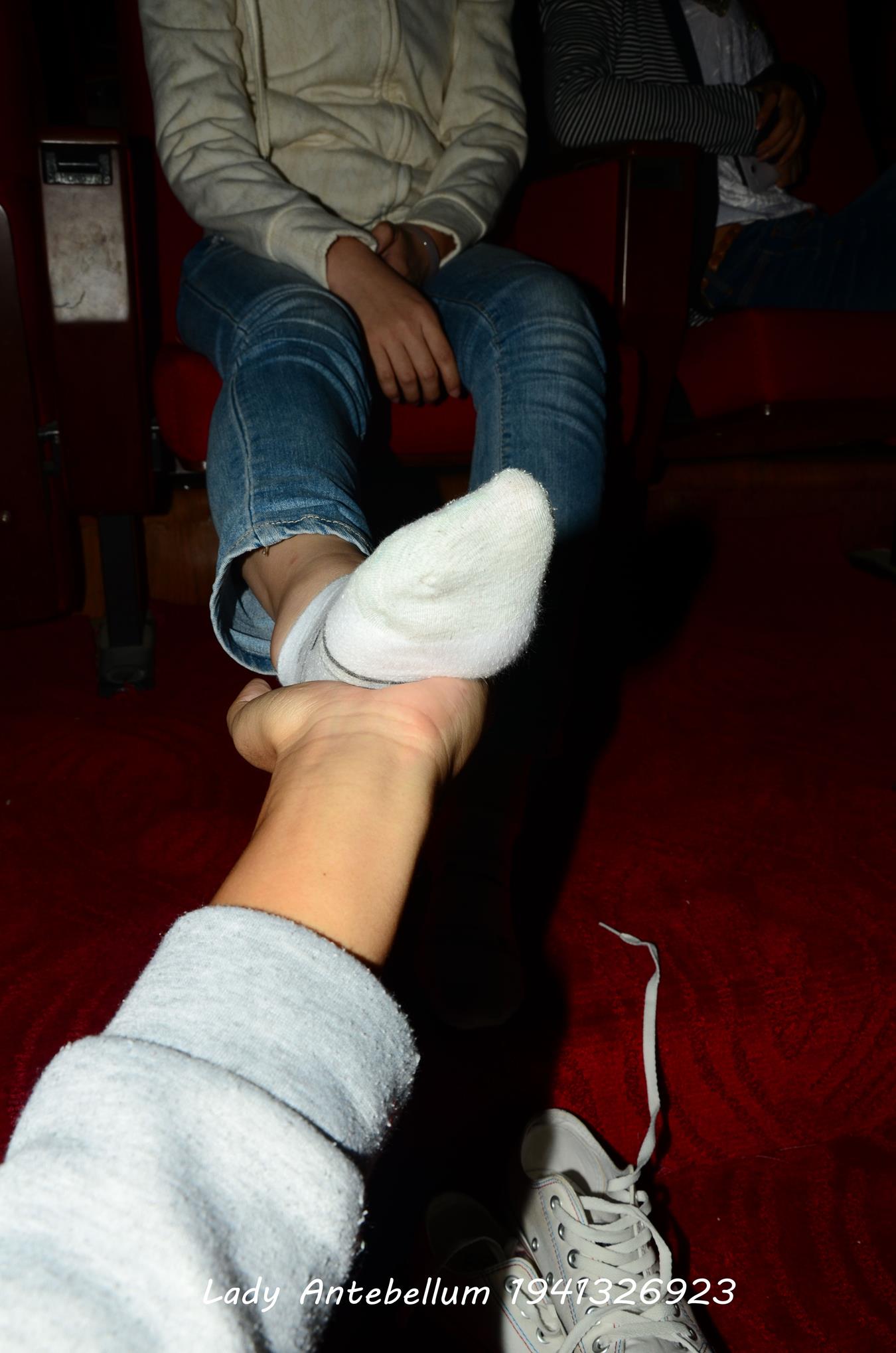 图片[57]-[战前女神] 美腿美足精品摄影套图 029 (1) [84P] – 速更版-美库