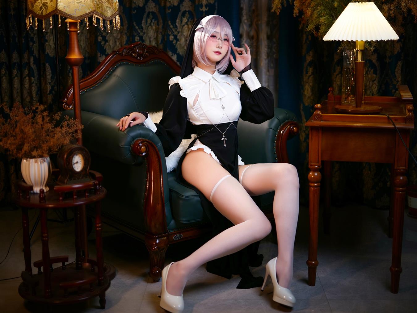 图片[19]-曉美媽  – 痴-修女[20P] – 速更版-美库