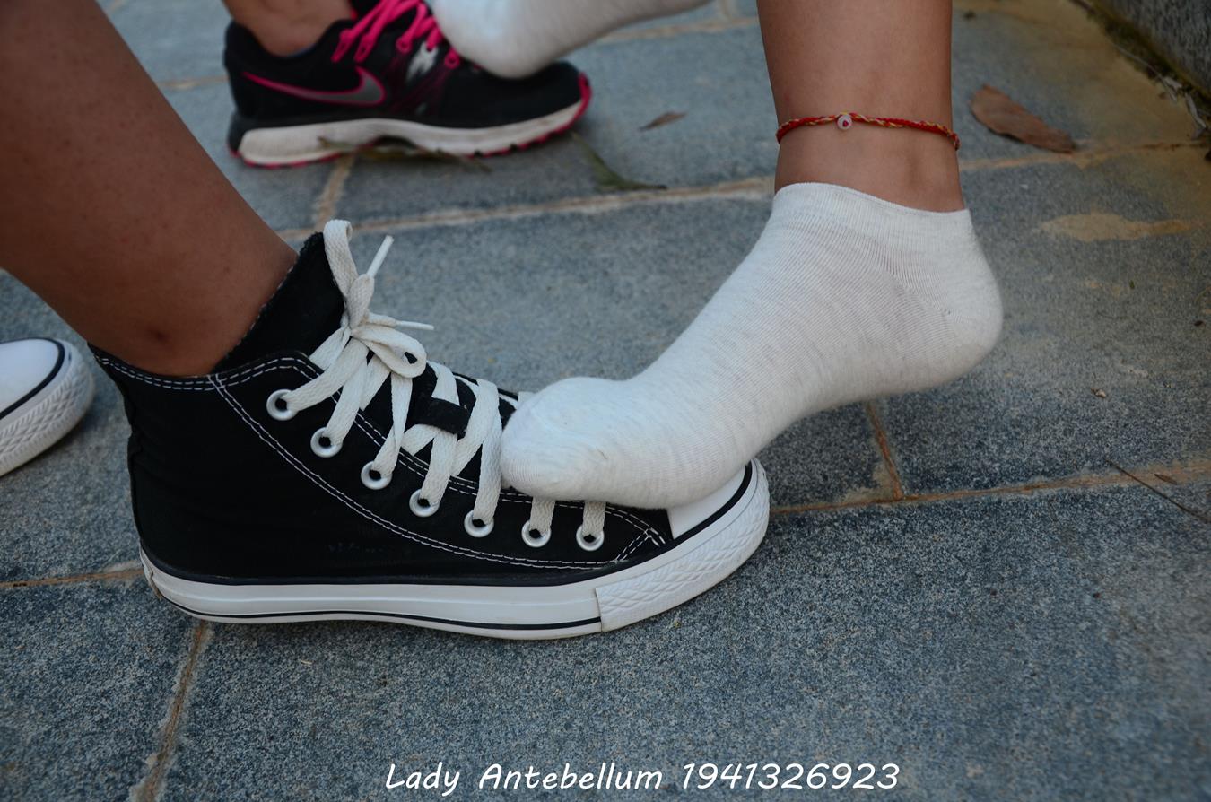 图片[55]-[战前女神] 美腿美足精品摄影套图 032 (2) [55P] – 速更版-美库