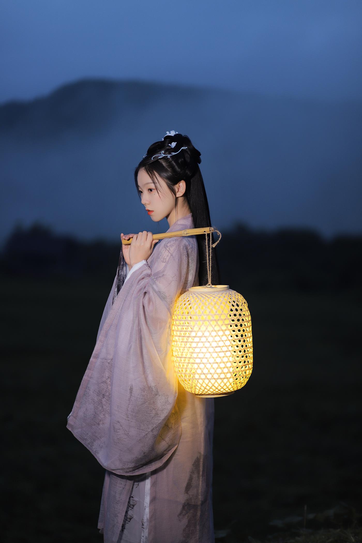 图片[24]-[YITUYU艺图语] 2022.02.05 提灯照河山 一方伊人yi [22P] – 速更版-美库