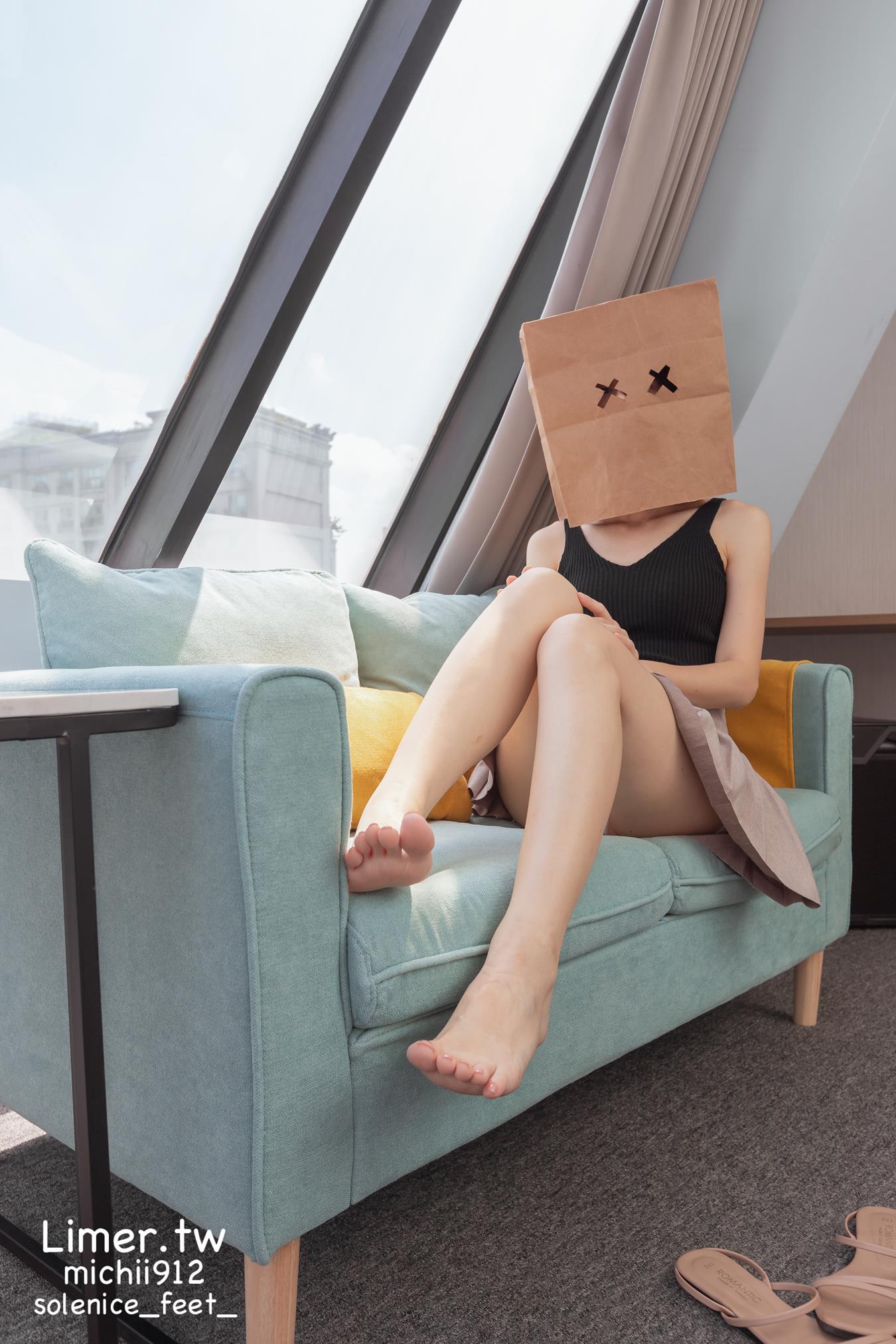 图片[12]-Limerence原创 NO.013 Michii神秘纸袋女孩的裸足大解放 (1)[83P] – 速更版-美库