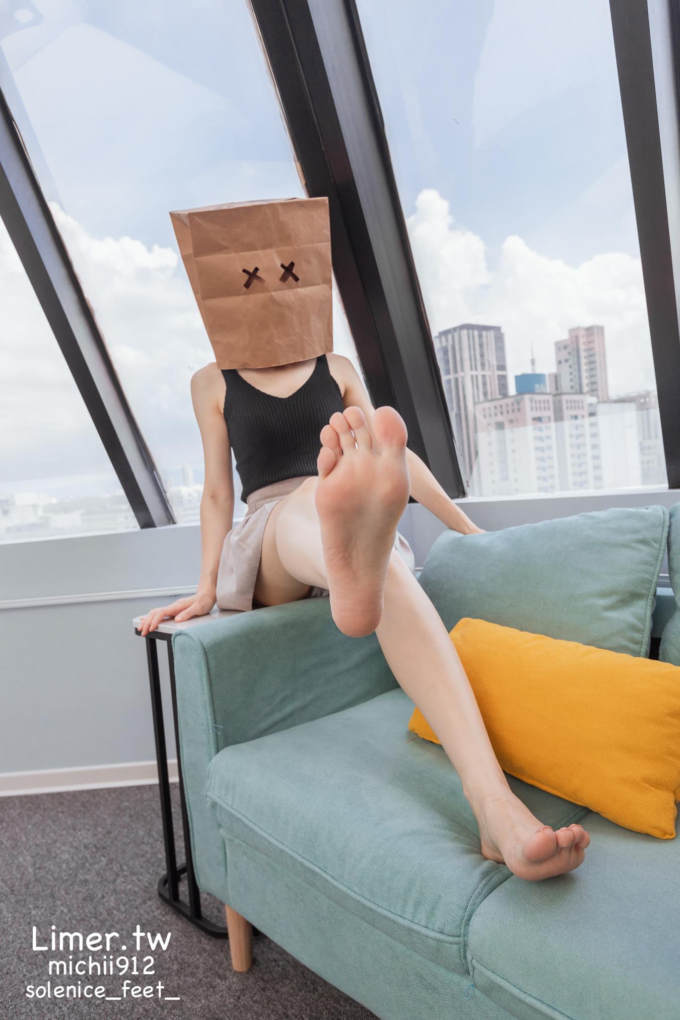 图片[15]-Limerence原创 NO.013 Michii神秘纸袋女孩的裸足大解放 (1)[83P] – 速更版-美库